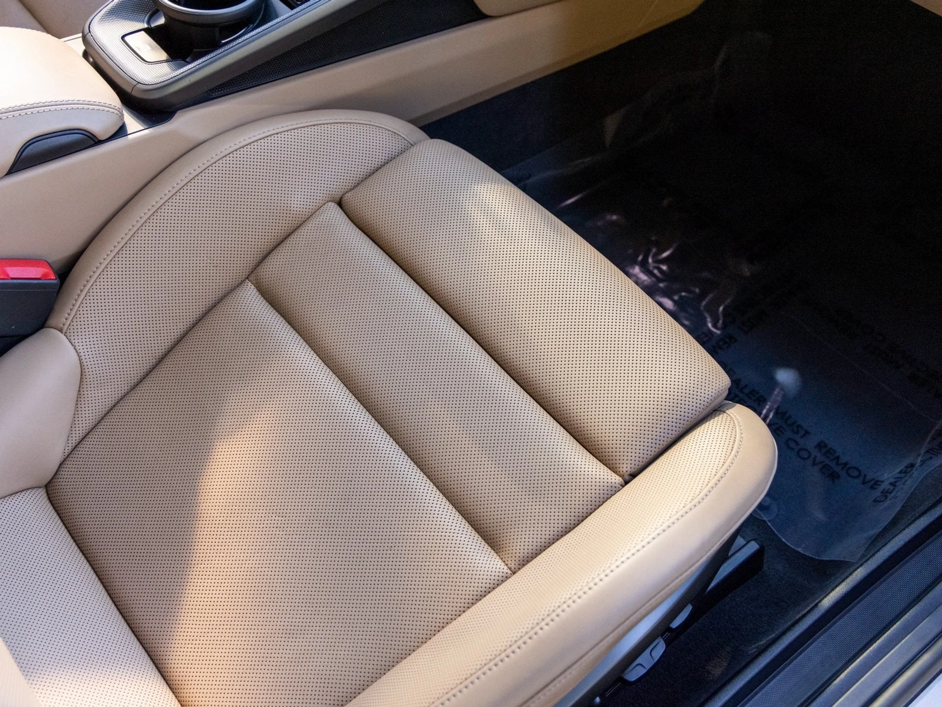 mph051_892983465_52_3e737bbec7