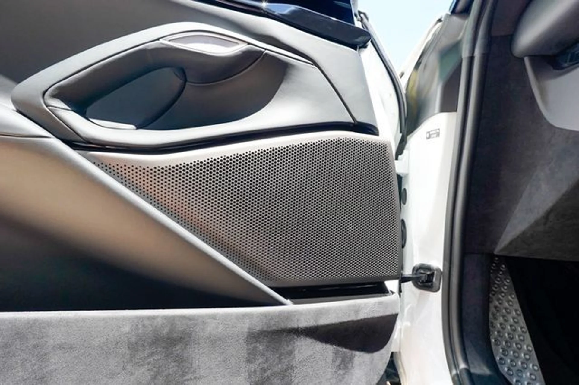 mph051_897579715_23015679_52_a30c042fe5