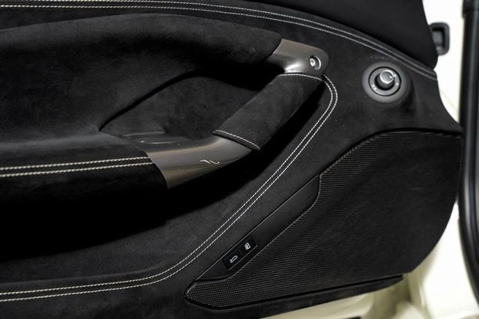 mph051_899210863_4a8057fa7e4441d4fd0c84a0522a9540x_ee739284c6