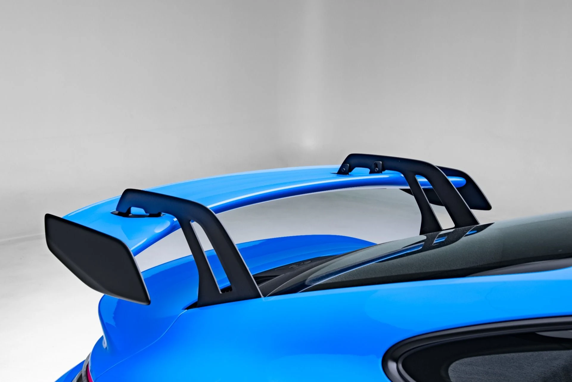 mph051_900432576_Used_2023_Porsche_911_GT_3_1771960817_7eb3e9e4d3