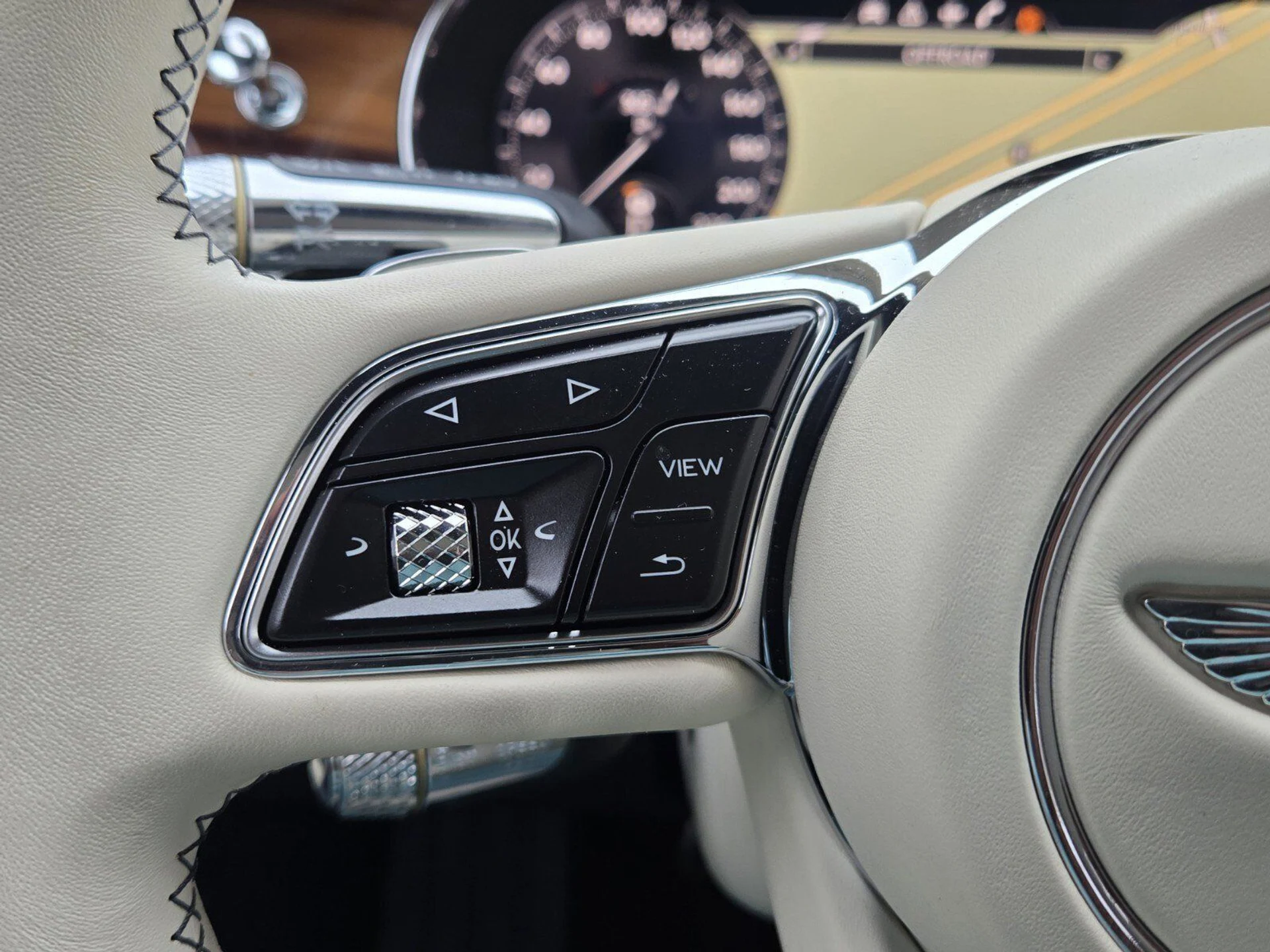 mph051_916265969_1e10b4e2638103cd5cd32bf7a1fca547x_ffafdcf40e