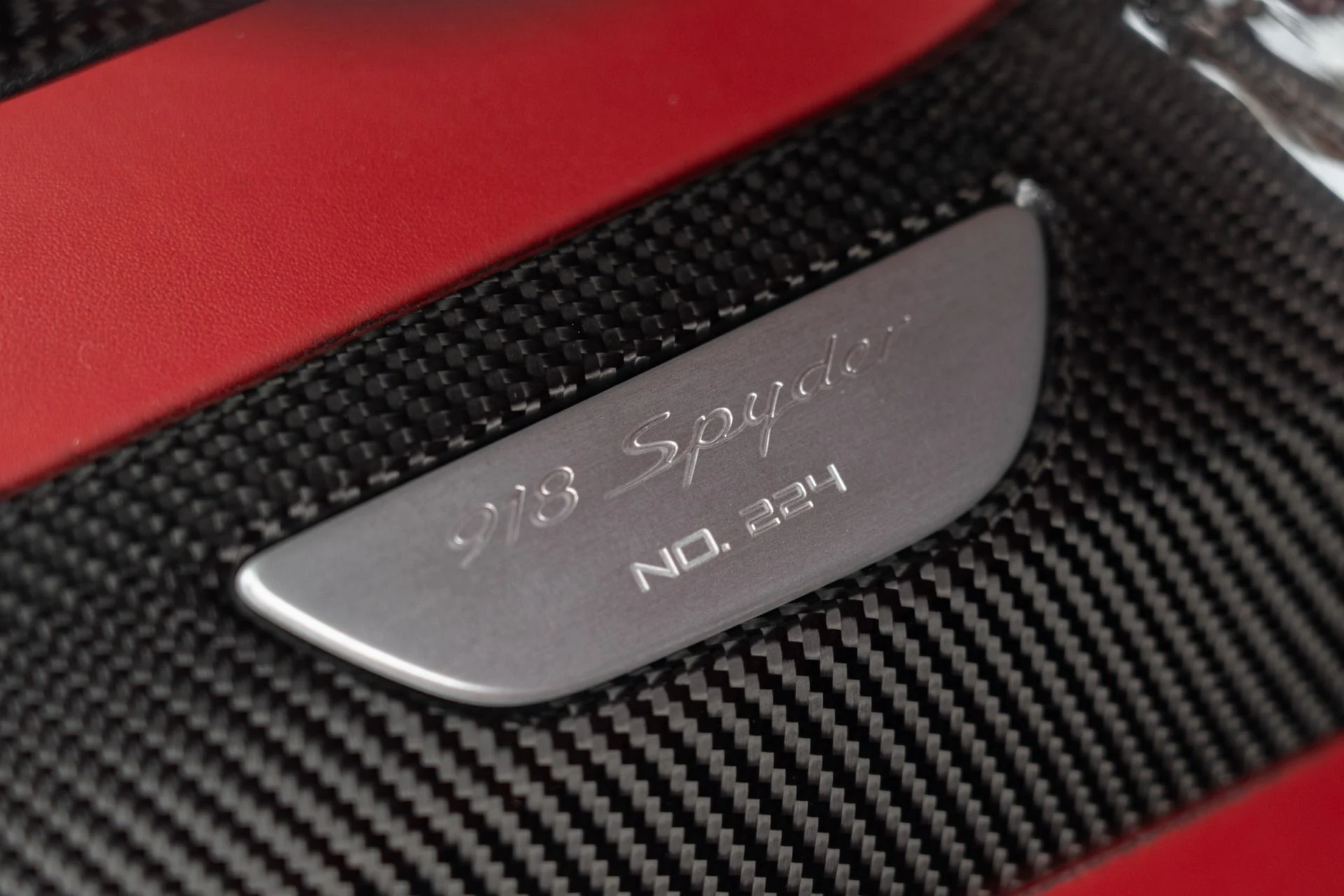 mph051_932900460_Used_2015_Porsche_918_Spyder_1756496999_e33da41e94