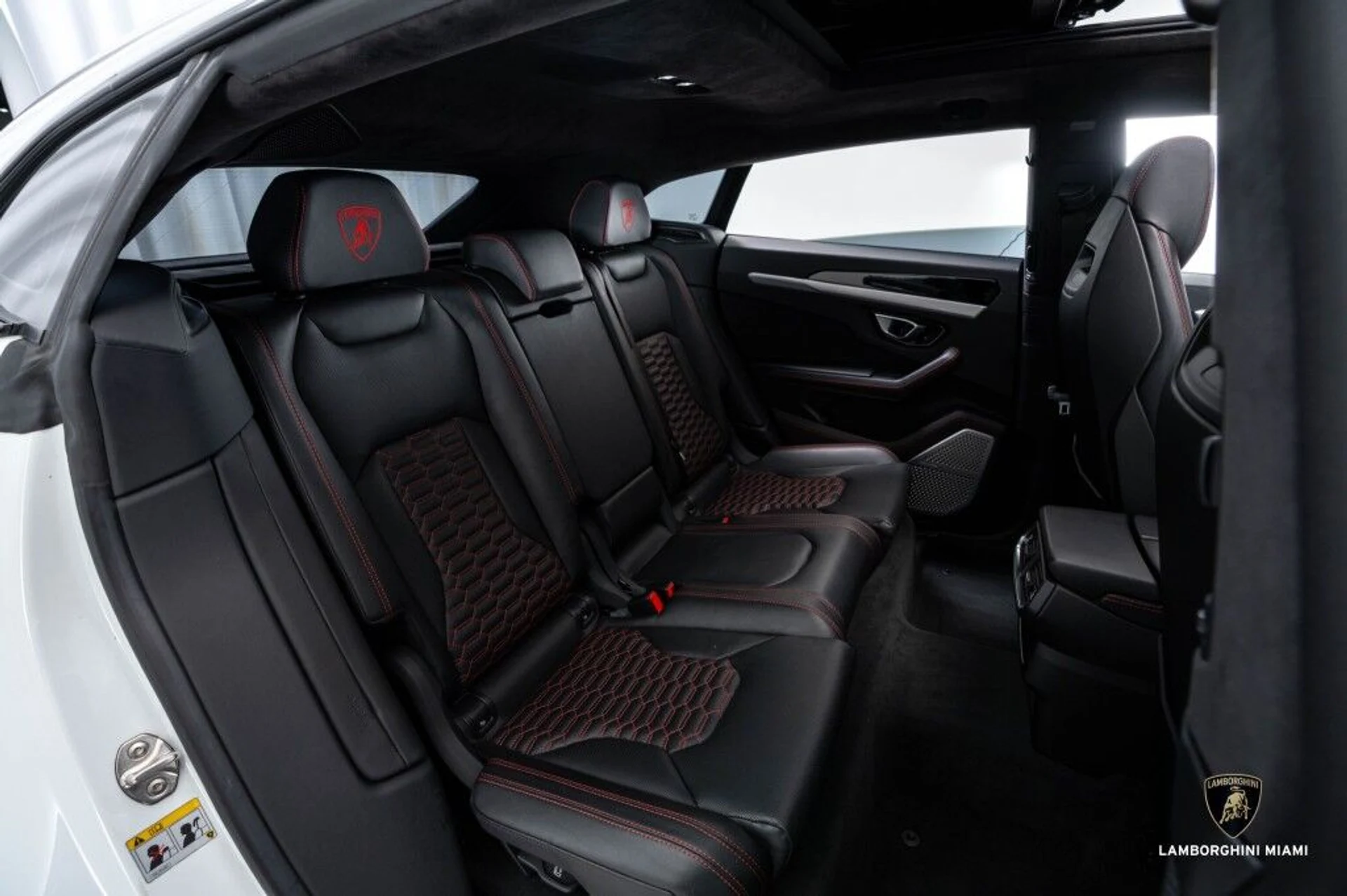 mph051_940527470_86abc4de22d46a40adf934b8c484f36b_7297d30f37