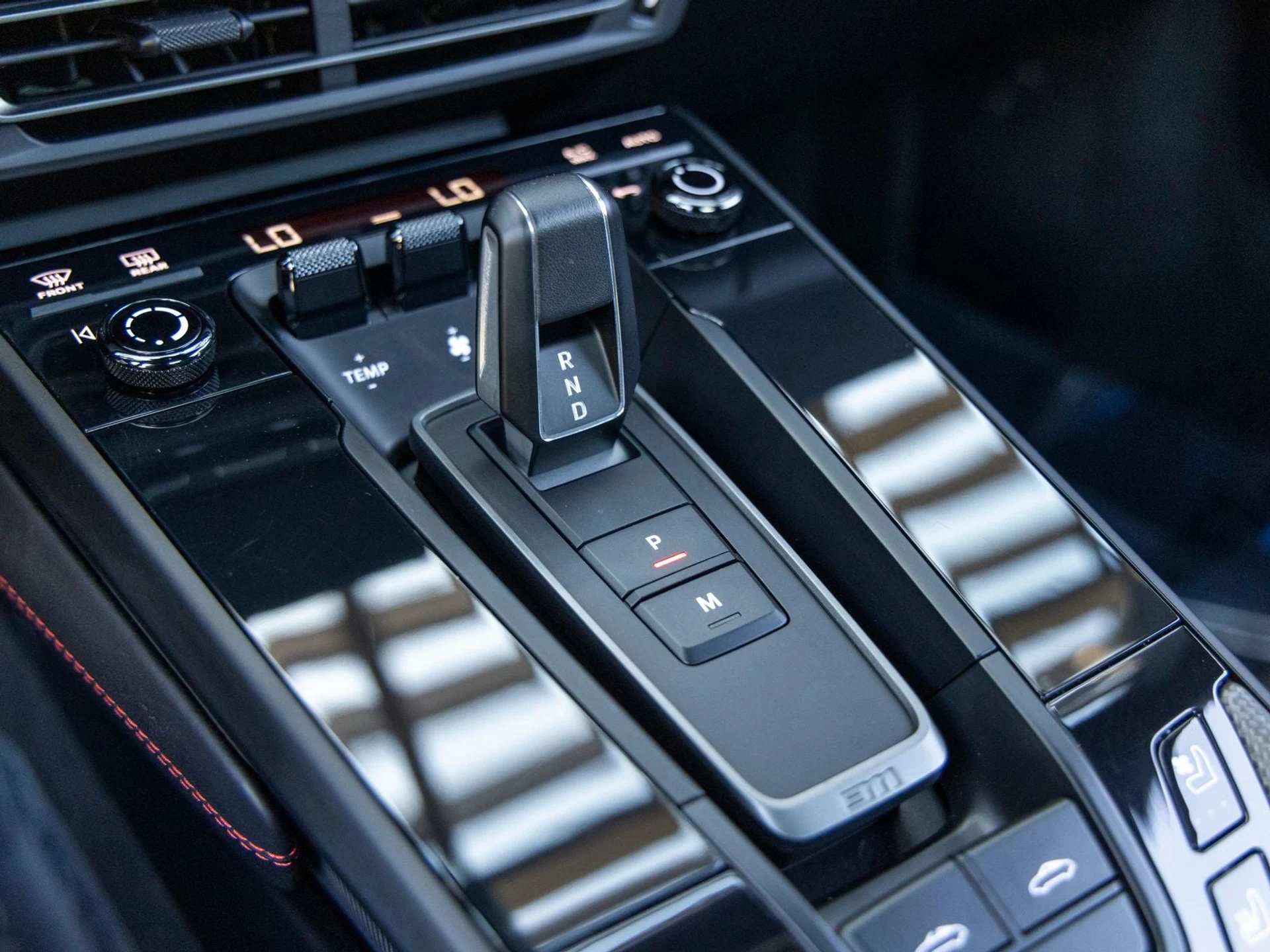 mph051_946889451_52_c634a6d10b