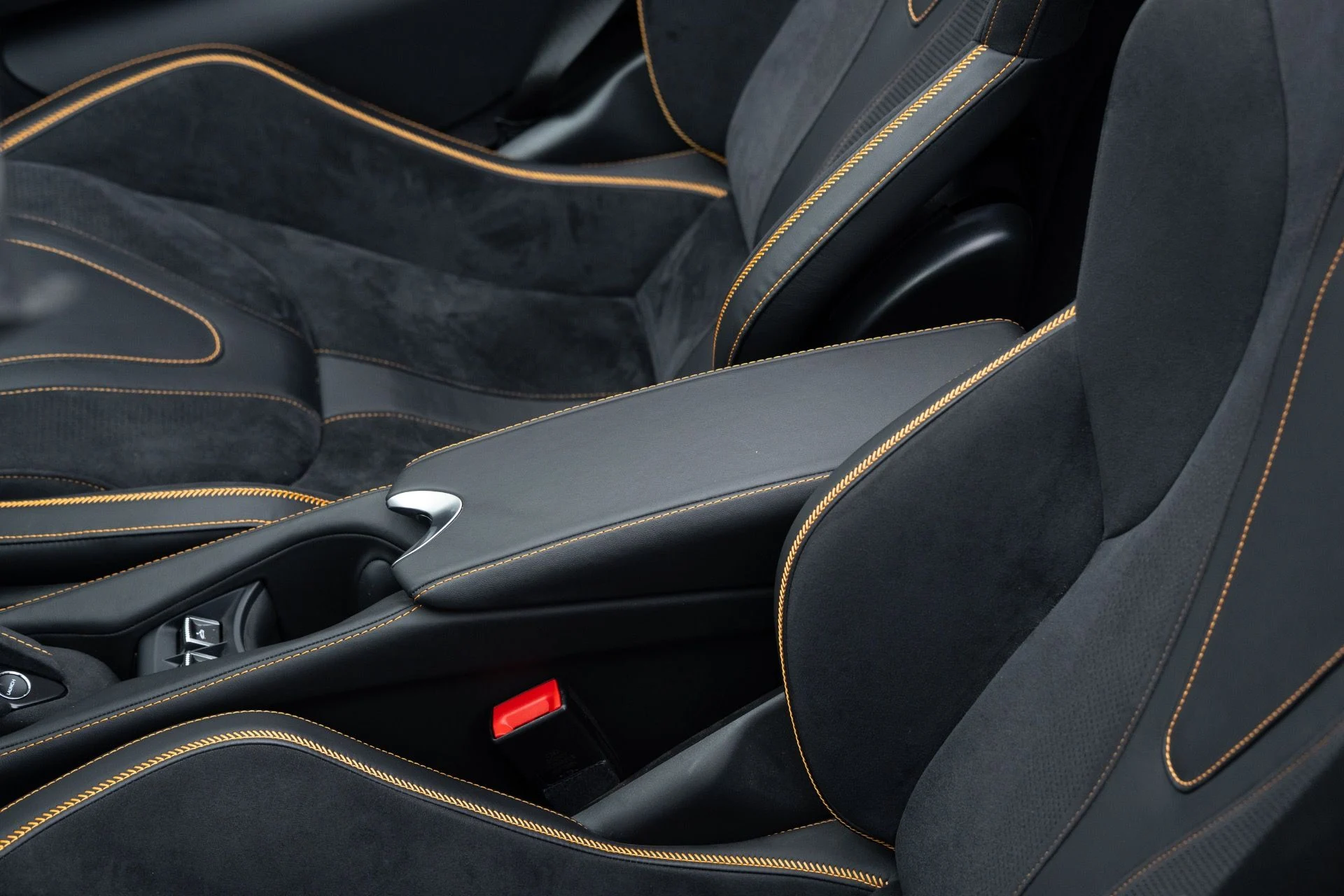 mph051_95572672_Used_2022_Mc_Laren_720_S_Spider_Performance_1776703279_5a03a26899