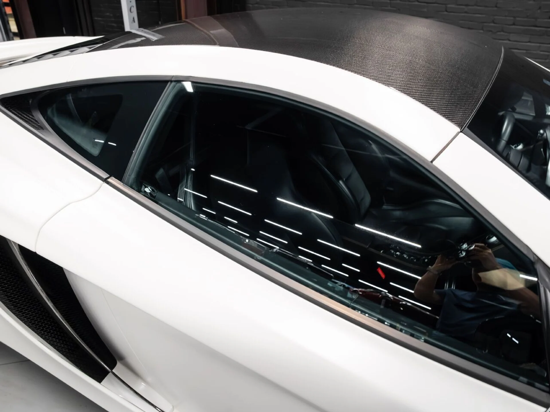 mph052_1011266274_mclaren_mp4_12c_2012_917f9d351f