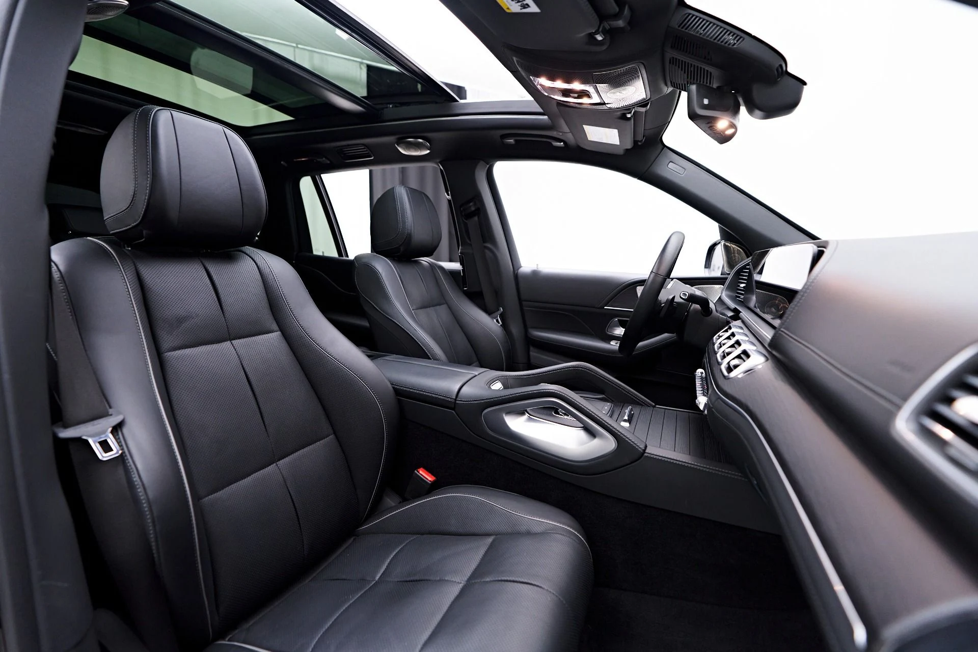 mph052_1052317884_Used_2022_Mercedes_Benz_GLS_Maybach_GLS_600_1747446181_d4dfa01fd4