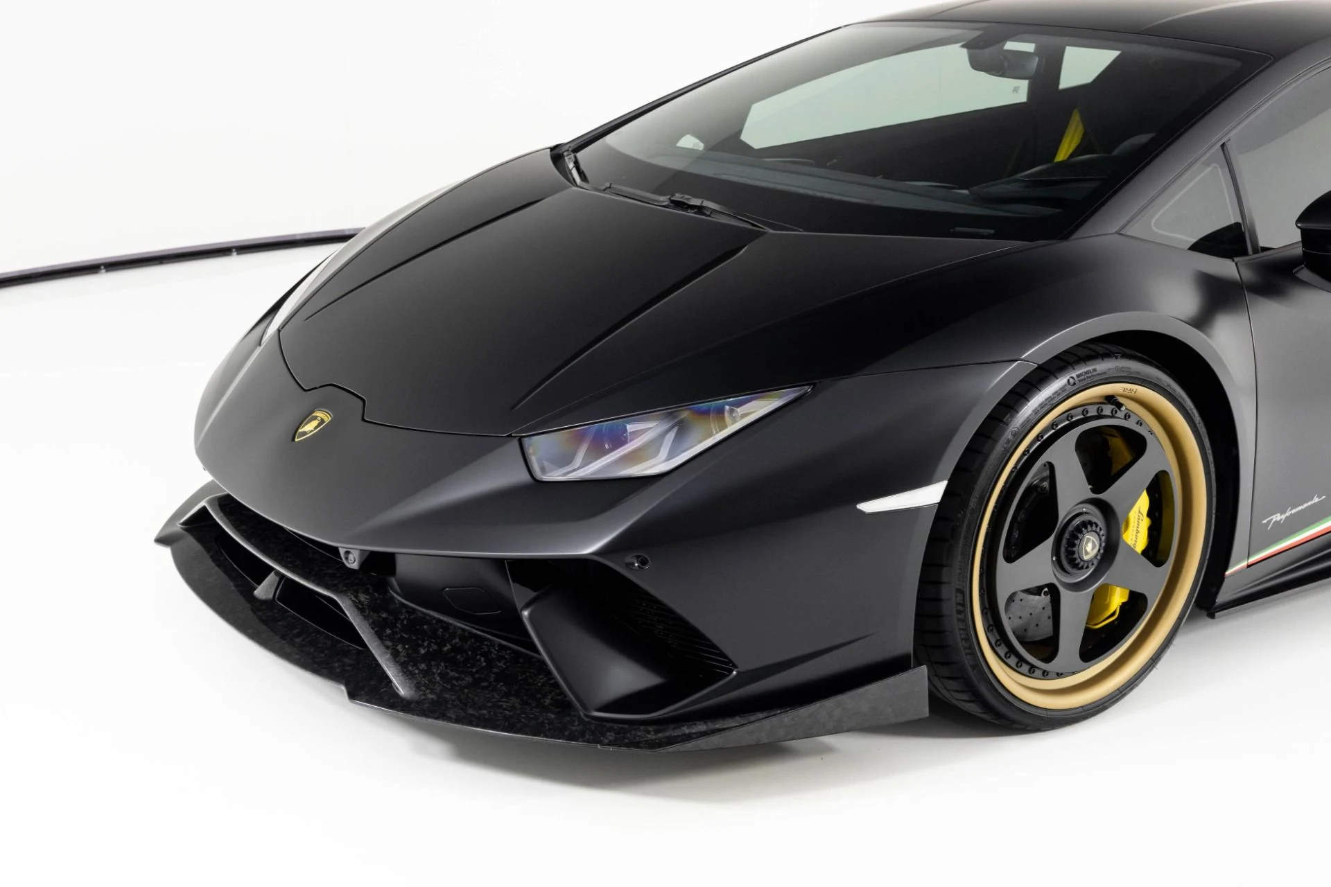 mph052_1057023679_Used_2018_Lamborghini_Huracan_Performante_1762565928_9f33513f08