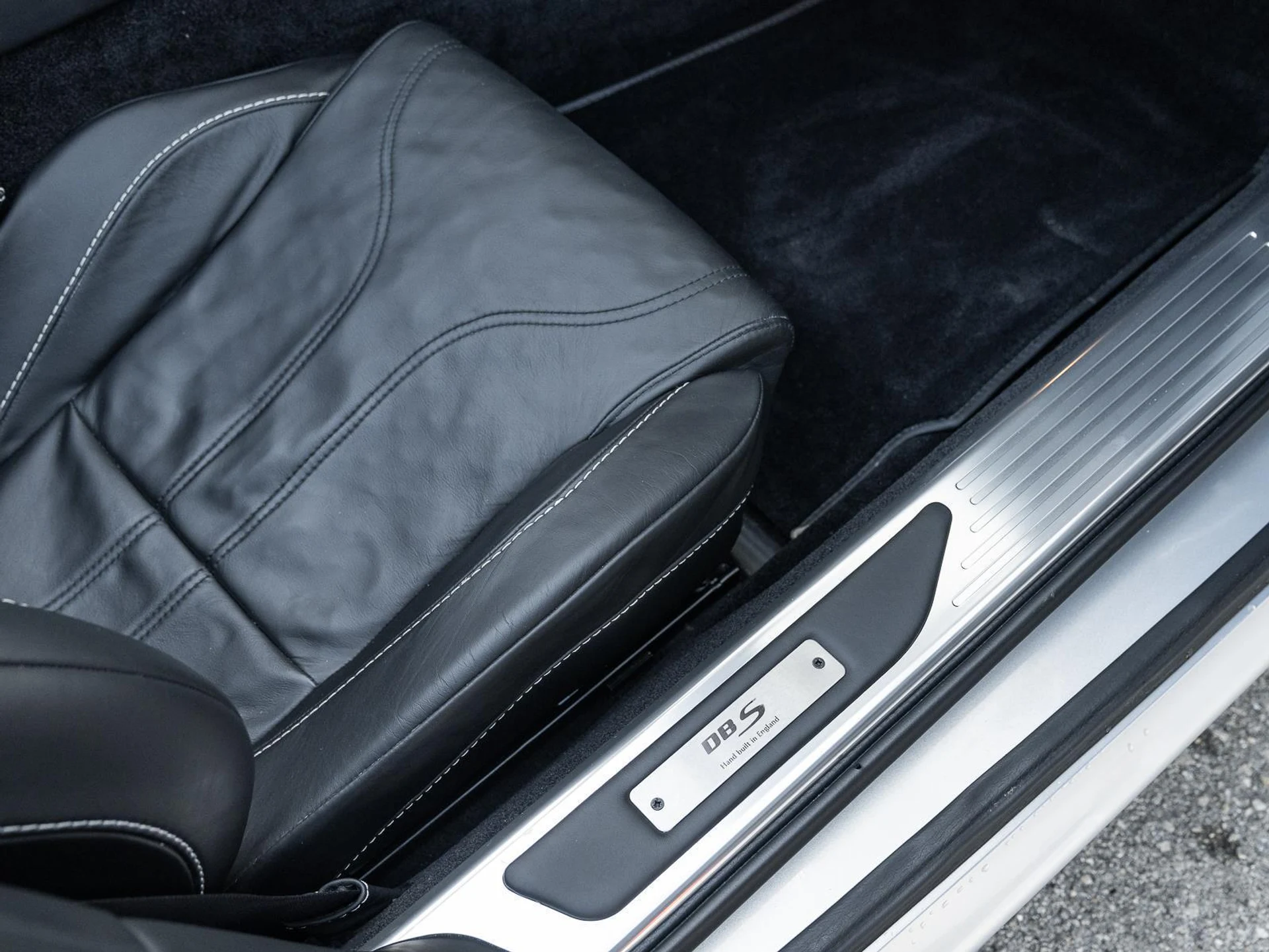 mph052_1076946518_Used_2010_Aston_Martin_DBS_2dr_Volante_1771496234_12176ac52e