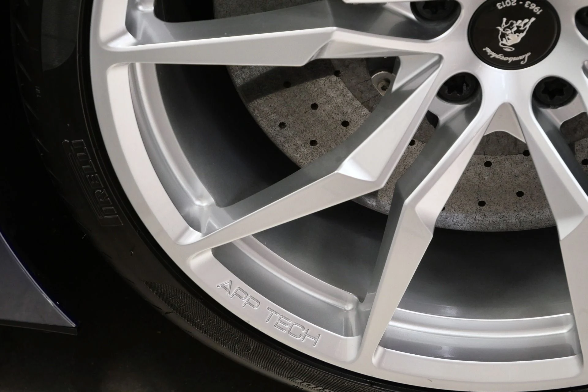 mph052_108672609_Used_2014_Lamborghini_Aventador_LP_700_4_Beautiful_Color_Combination_Transparent_Engine_Bonnet_1774983686_a2f3a15085