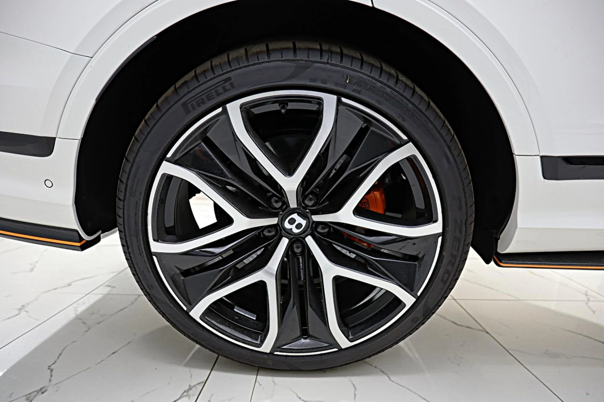 mph052_1098157342_New_2026_Bentley_Bentayga_Speed_48739b391d