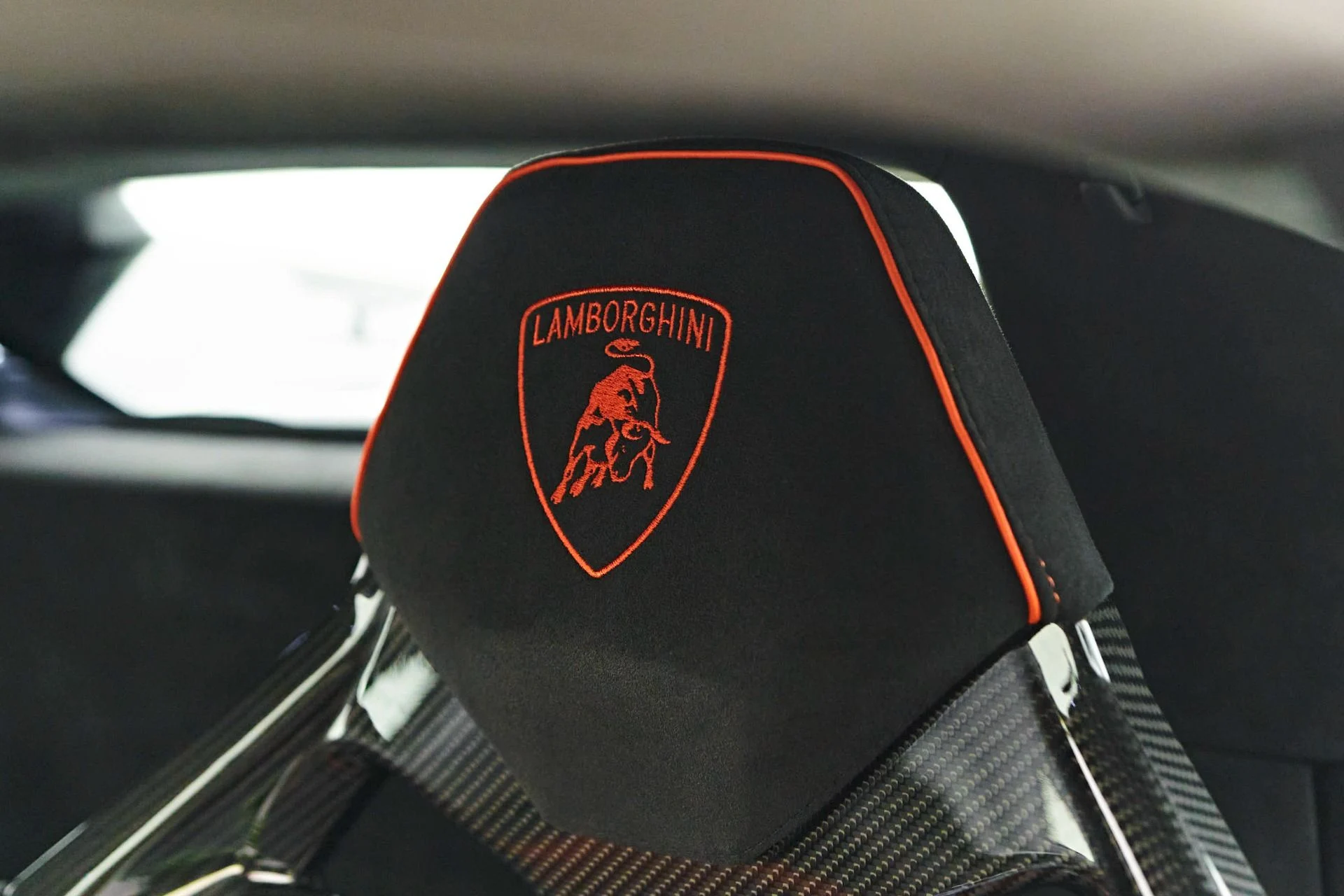 mph052_110203454_Used_2023_Lamborghini_Huracan_Tecnica_Base_1715640571_4d7ac2db06