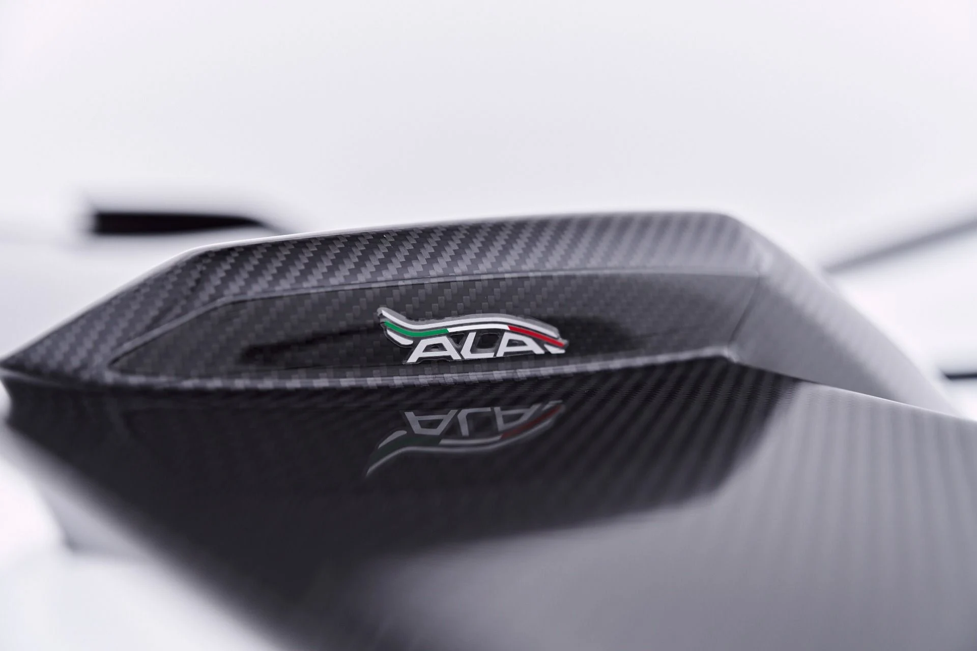 mph052_1117134964_Used_2021_Lamborghini_Aventador_SVJ_Base_1784080231_1f05fa58a5