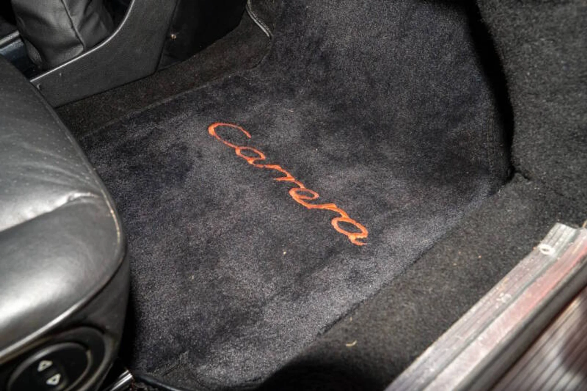 mph052_1132841091_1985_porsche_911_carrera_2dr_coupe_20f9ba2dea