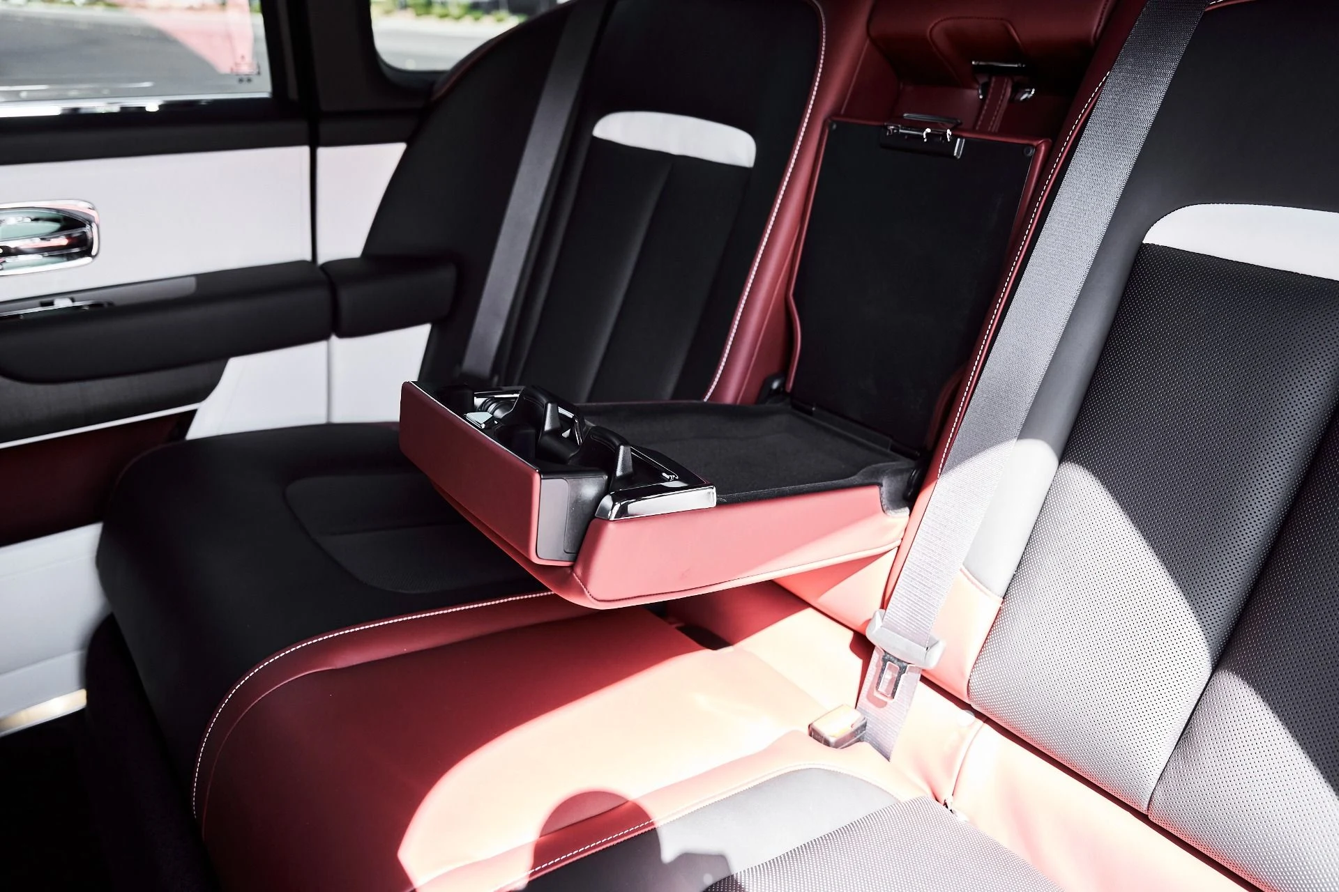 mph052_113826542_Used_2026_Rolls_Royce_Cullinan_1774544546_79ed530d73