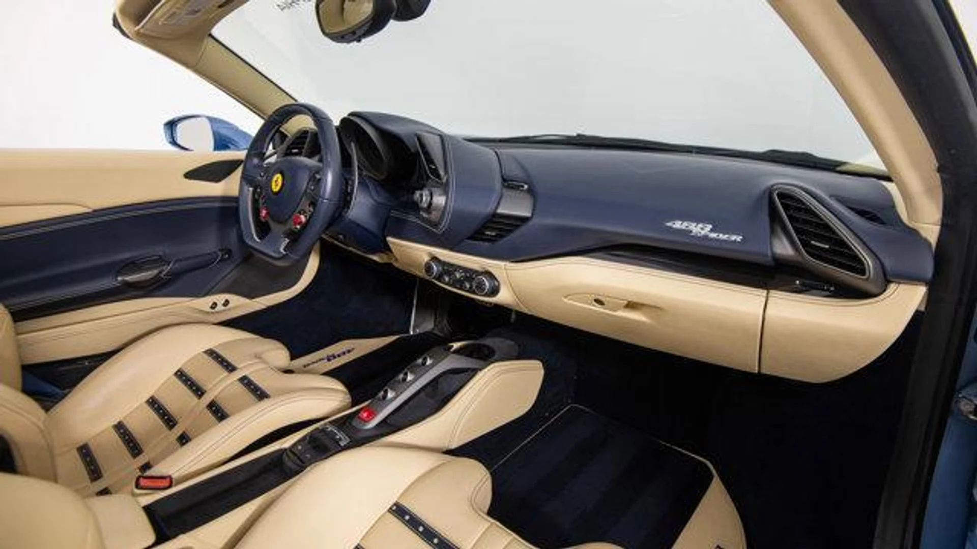 mph052_114427369_P_q_CST_8c_Sg_Kj_Id_A4lji_Qy6_Pps_Sc_52a28a0b03