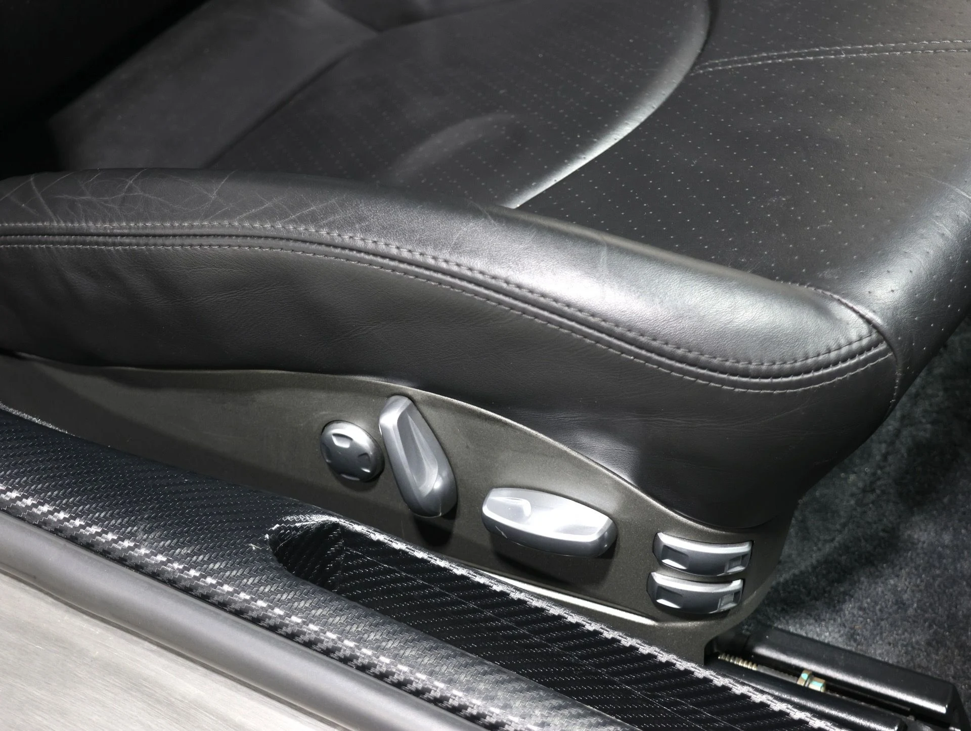 mph052_1153313372_Used_2007_Porsche_911_Turbo_134_K_MSRP_Only_50_K_Miles_Sport_Chrono_Just_Serviced_1767197110_d8c59fabf1