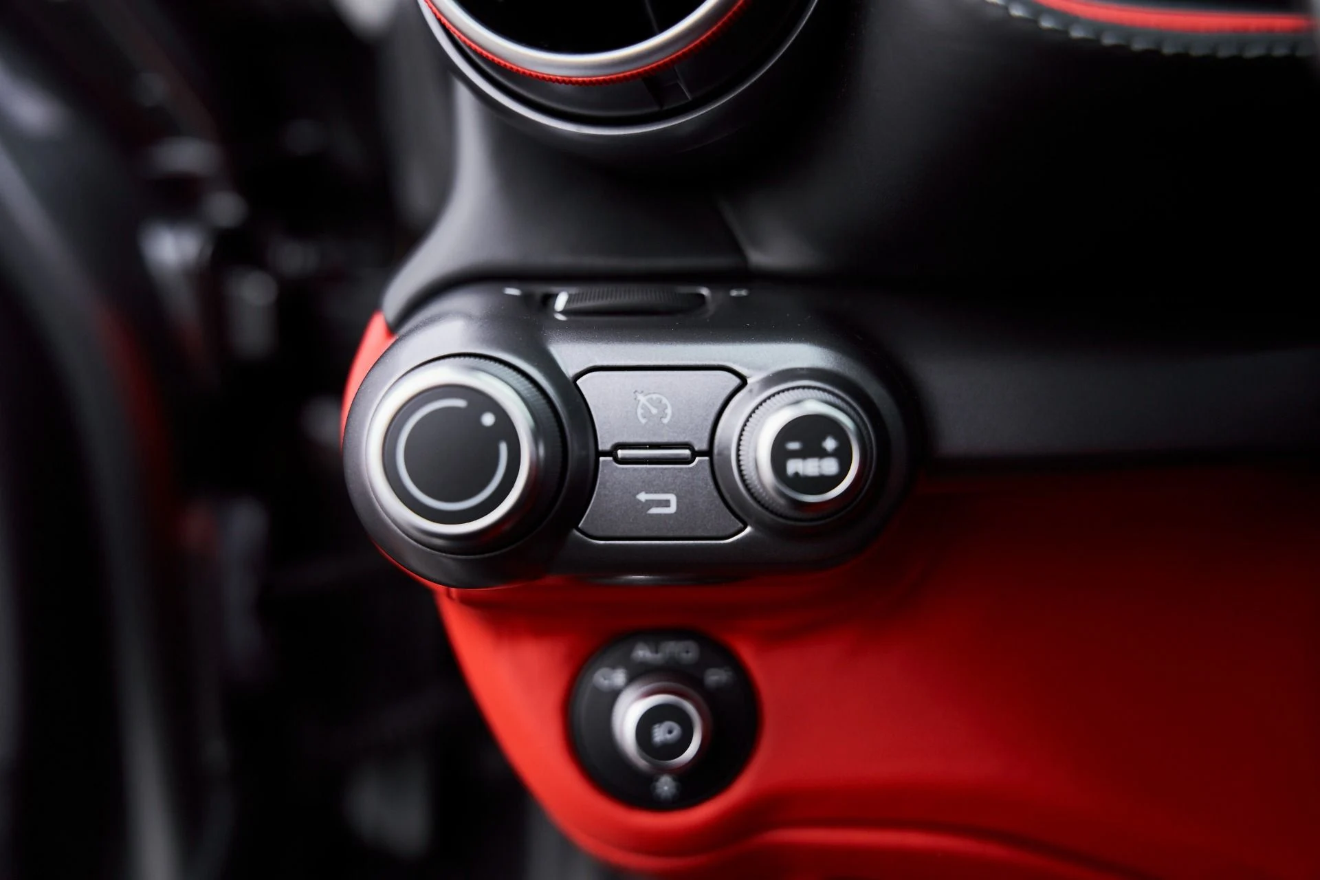 mph052_1162612555_Used_2022_Ferrari_812_GTS_Base_1770762770_a9727333aa