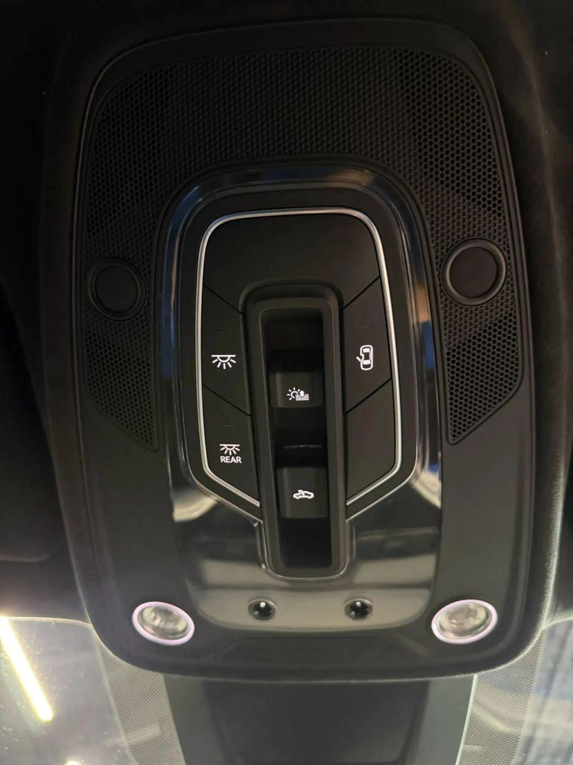 mph052_1166293935_Used_2019_Lamborghini_Urus_Sport_Utility_4_D_1784105700_42935d2ea2