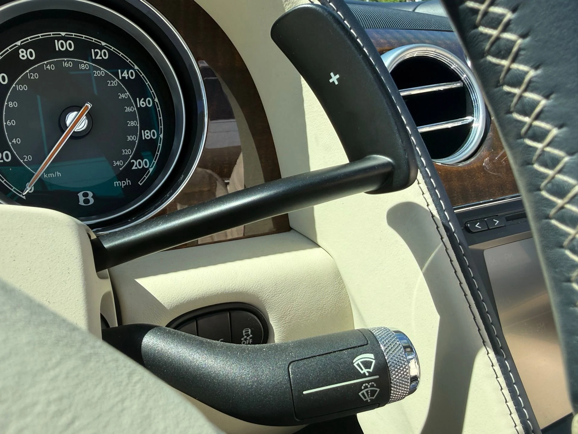 mph052_1168083606_81d10db6013d4d9d9c256268ebf2d104_f8ec1e80dd