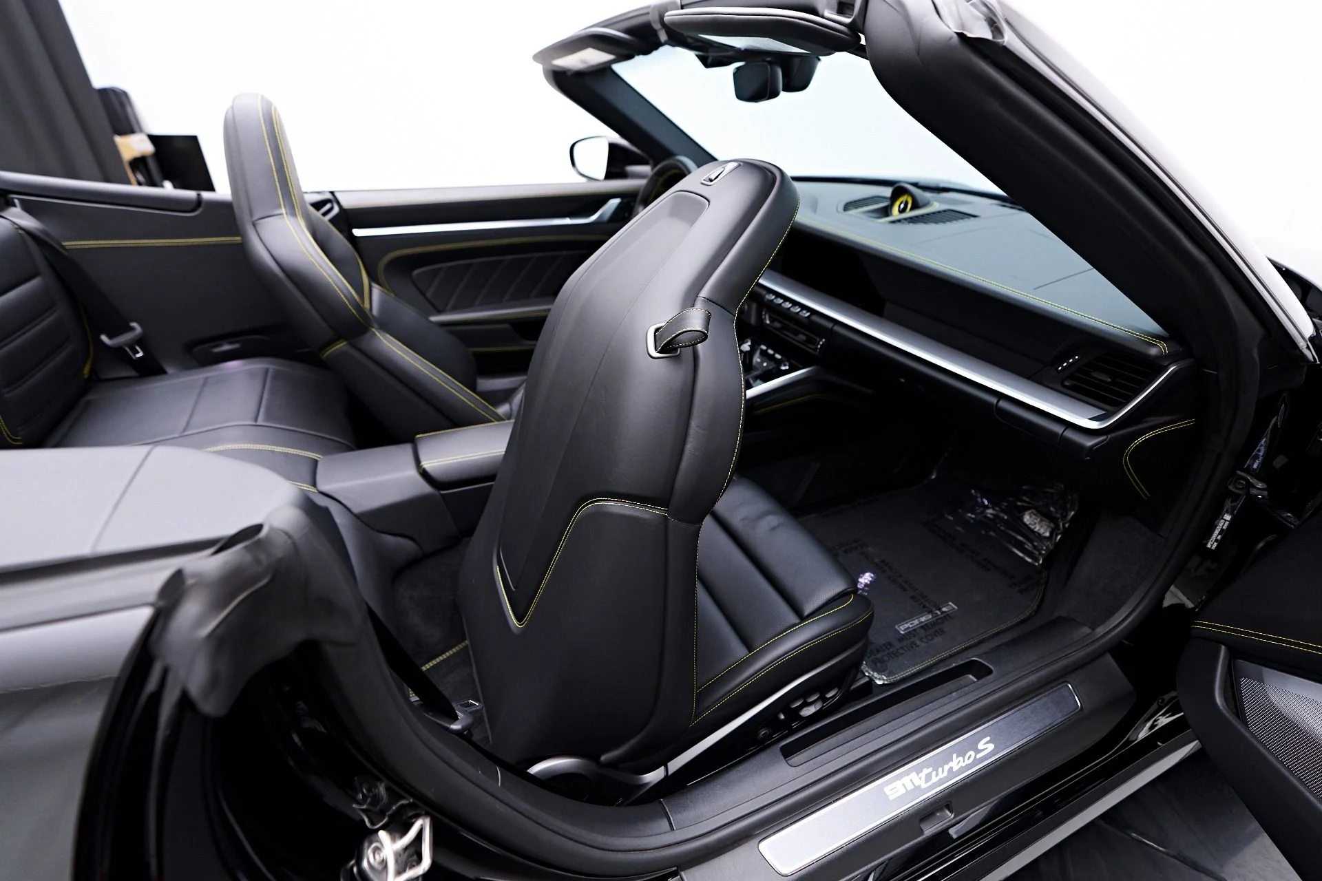 mph052_1170891728_Used_2021_Porsche_911_Turbo_S_1755568344_cdbe86eeb7