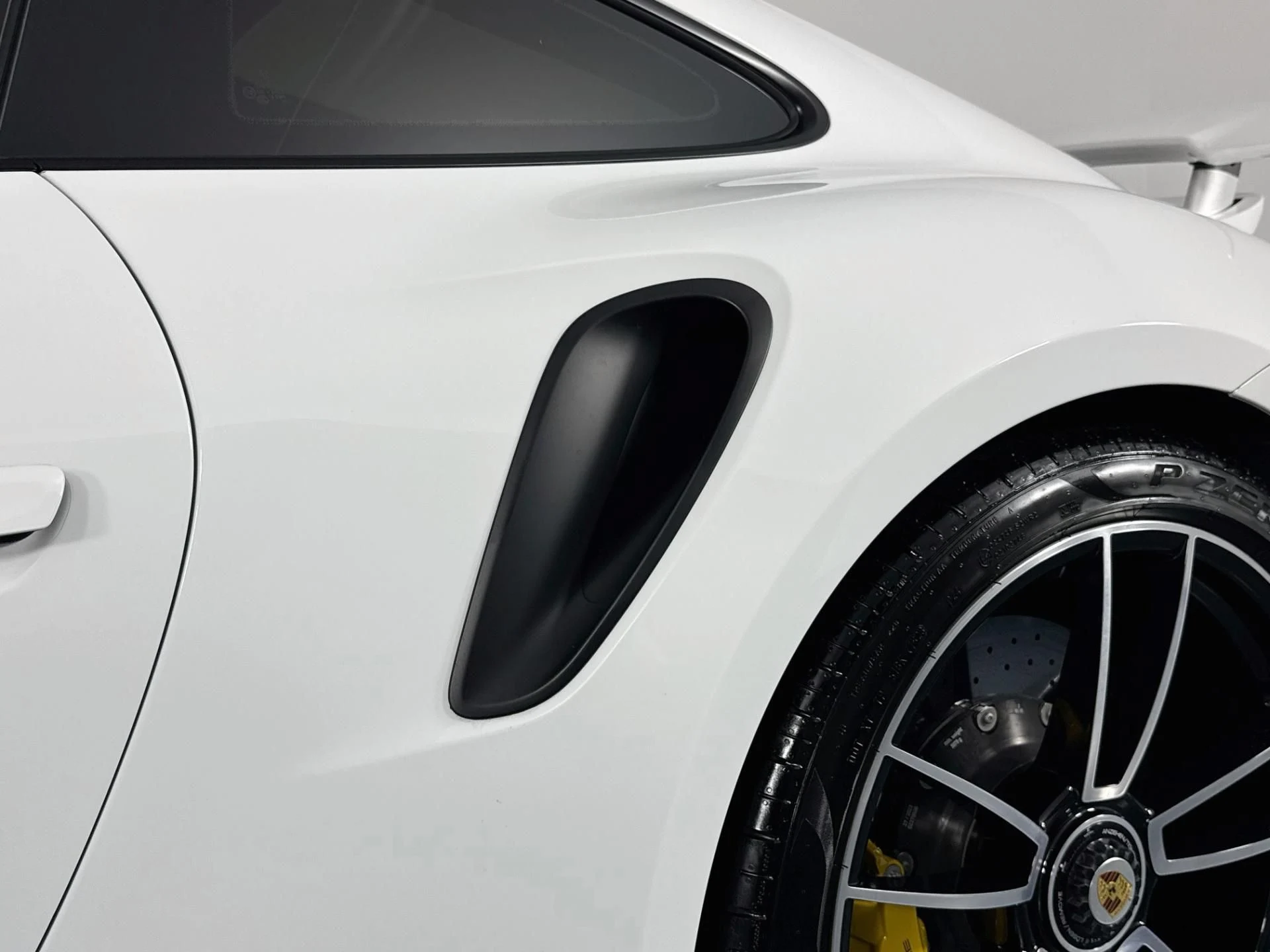 mph052_1176281988_Used_2024_Porsche_911_Turbo_S_1788891743_51954bcc47