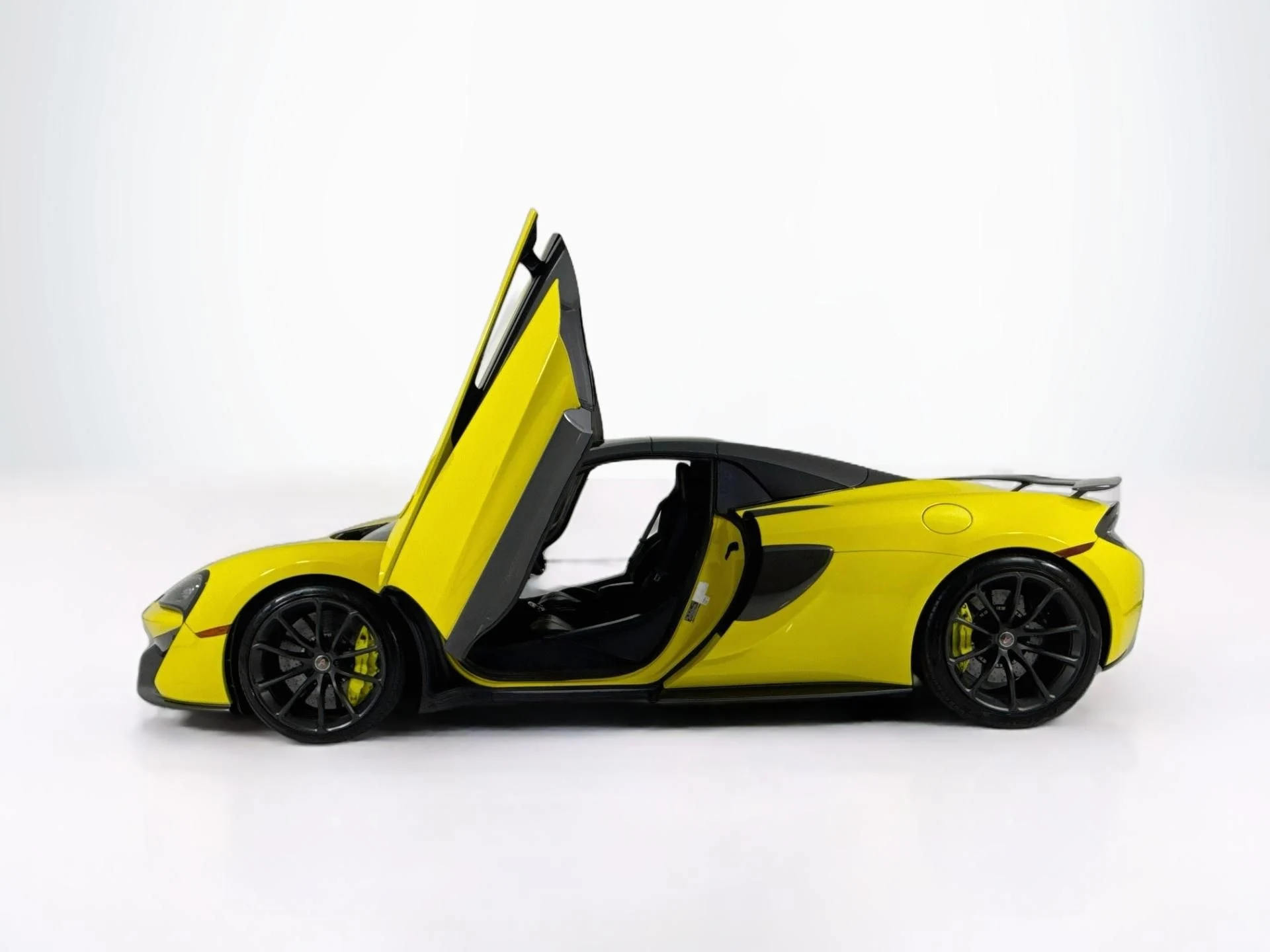 mph052_1177170092_Used_2018_Mc_Laren_570_S_Spider_1793227972_70635d45d6