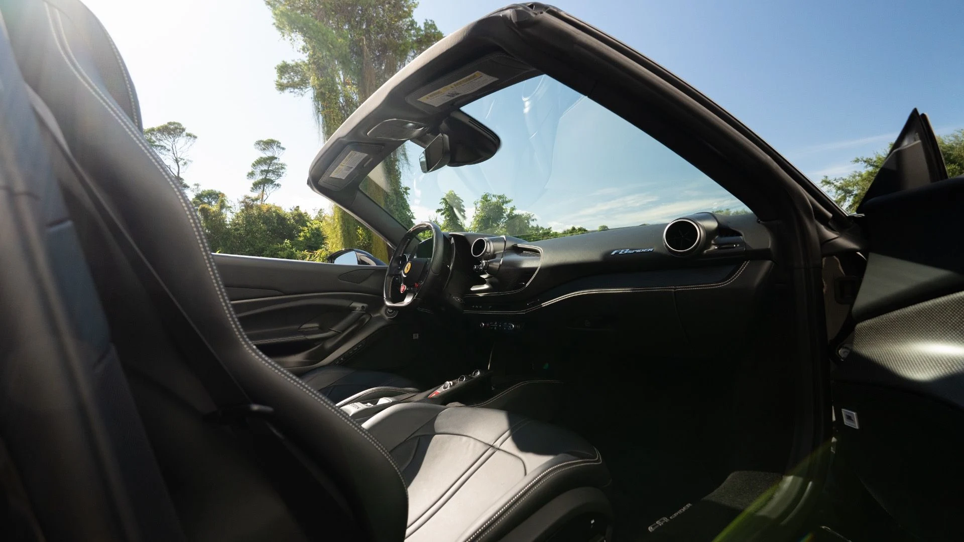 mph052_1198176777_Used_2021_Ferrari_F8_Spider_1753198232_213e738c71