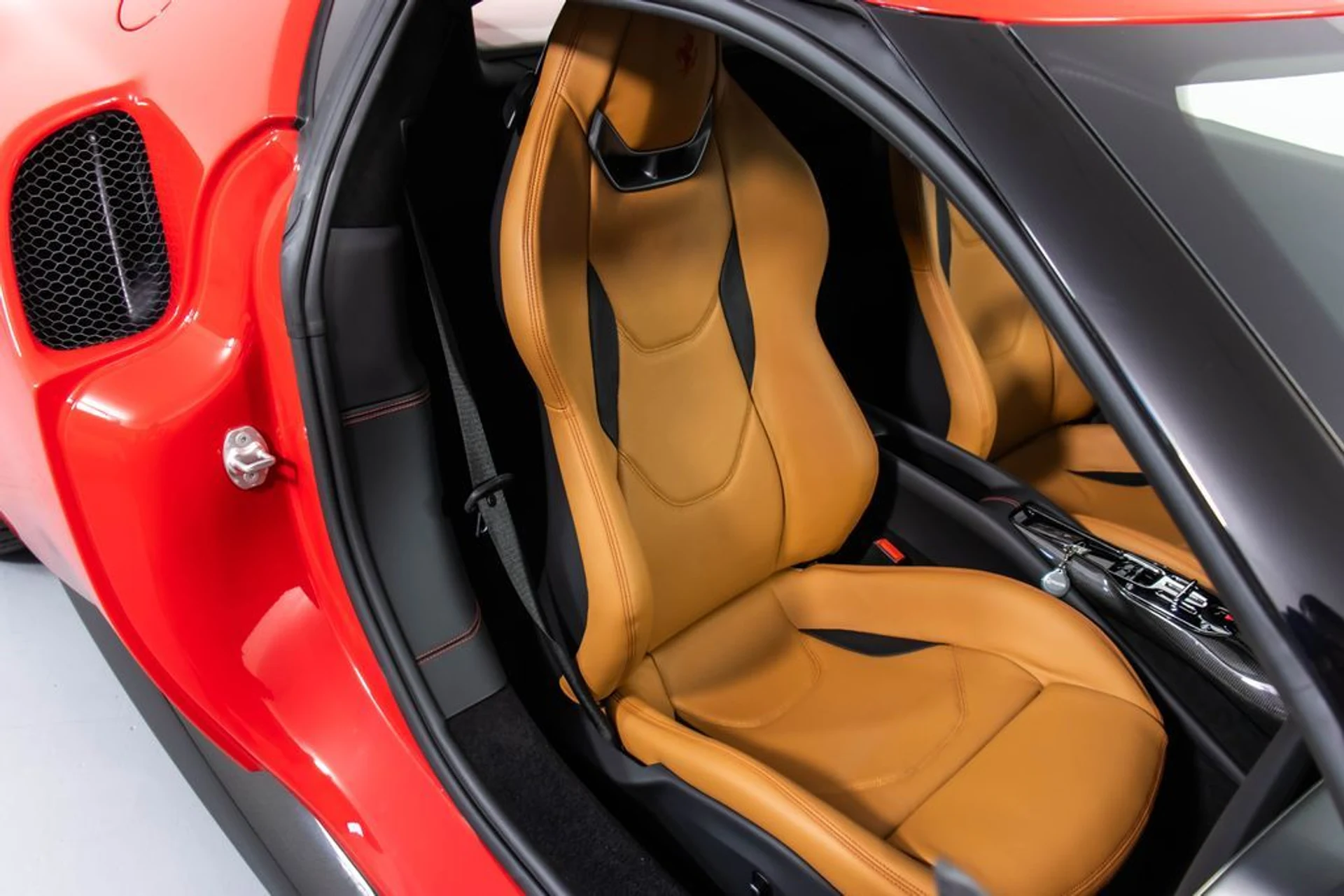 mph052_1215264371_54030a0067abc22593bd57e60b20b4c0x_3c763e5035