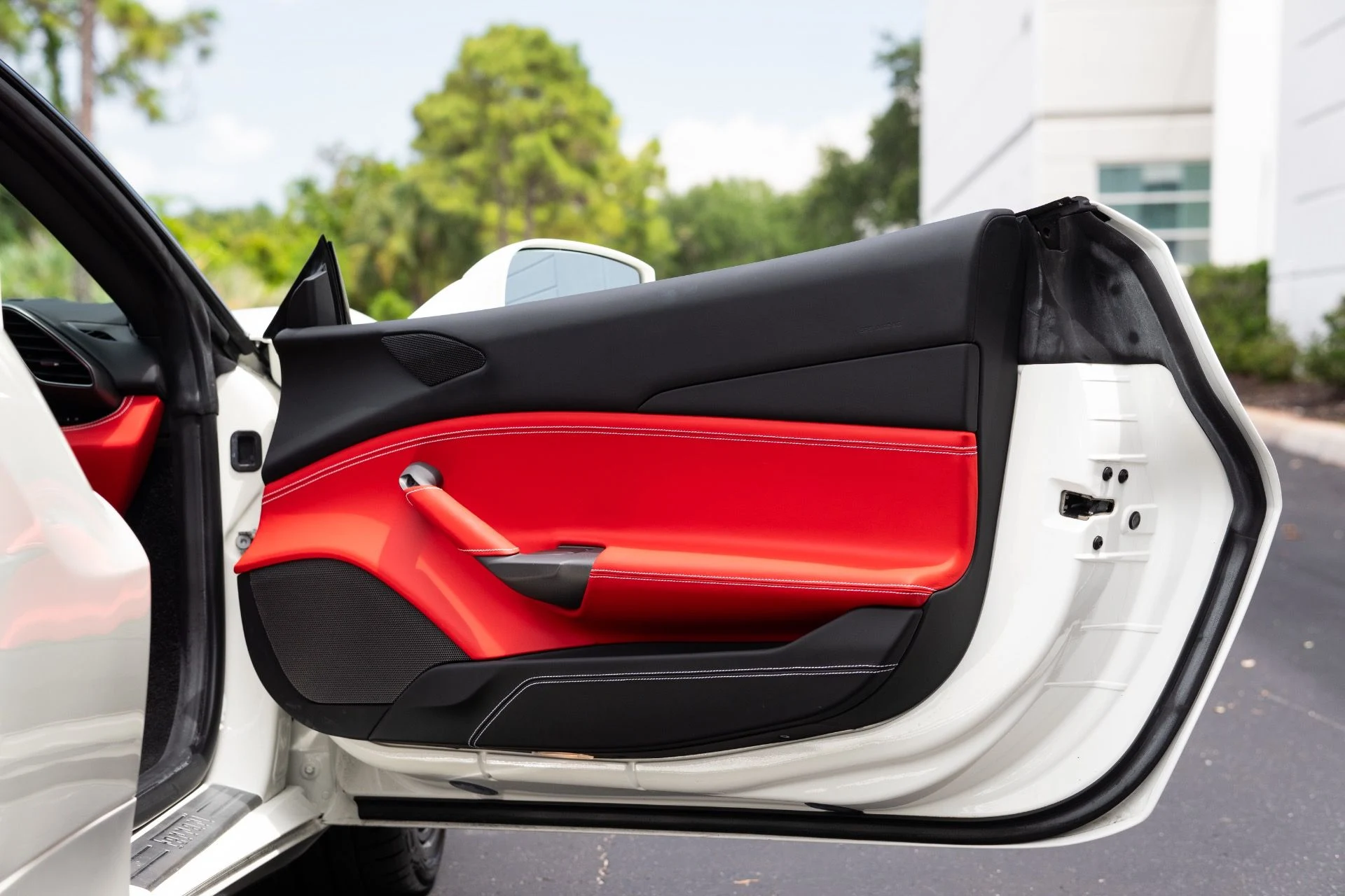 mph052_1215718246_Used_2016_Ferrari_488_GTB_1777085650_00557cf63a