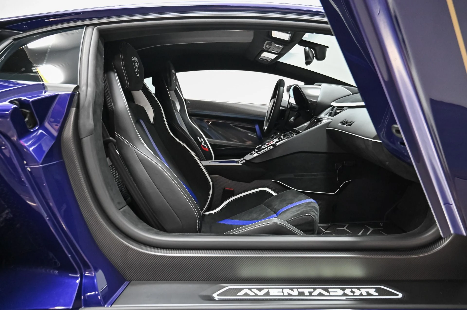 mph052_1243260937_Used_2019_Lamborghini_Aventador_SVJ_1760550459_2e9baed6e6