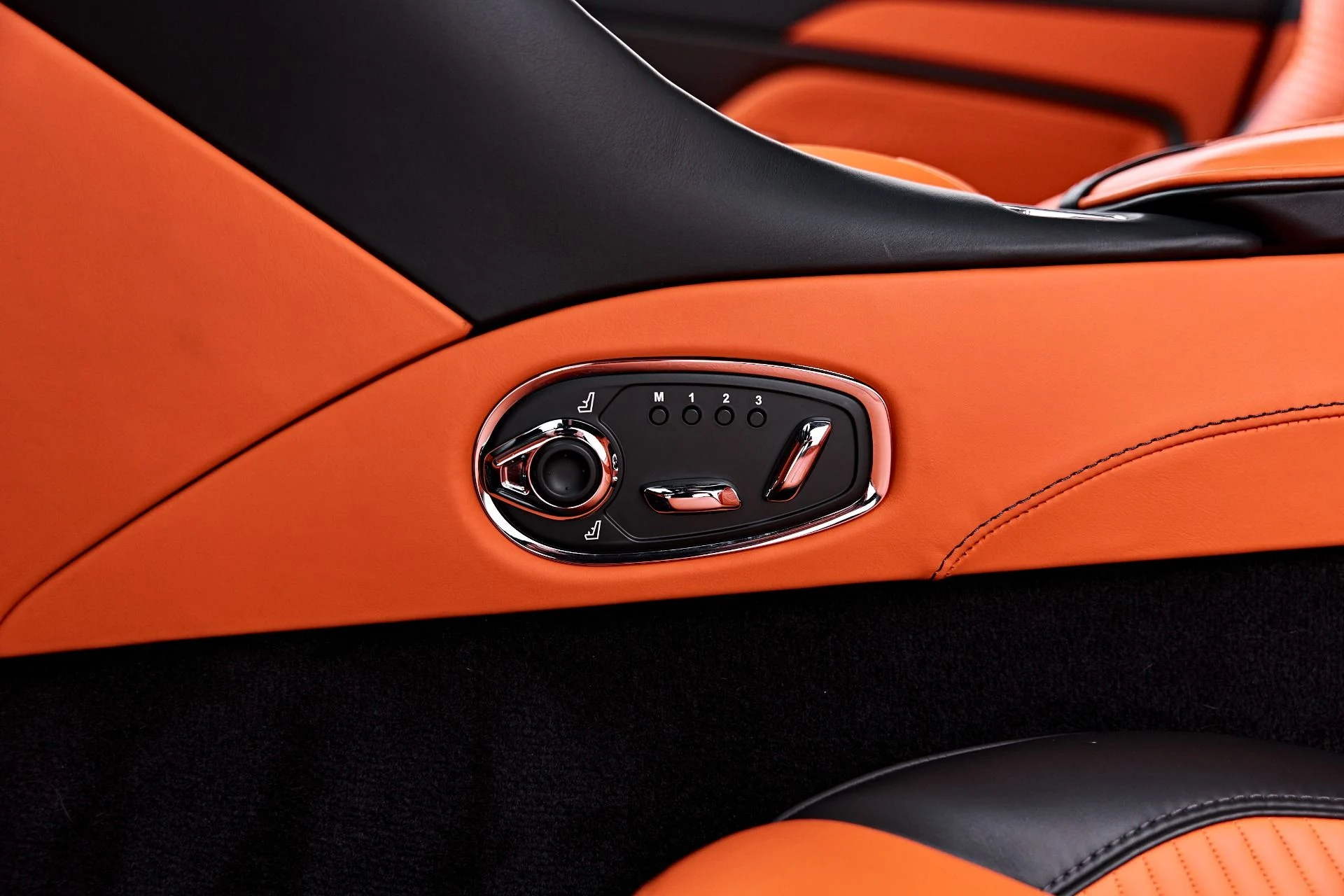 mph052_1245060088_Used_2023_Aston_Martin_DBS_Ultimate_1787789462_9c2c4bf0f5