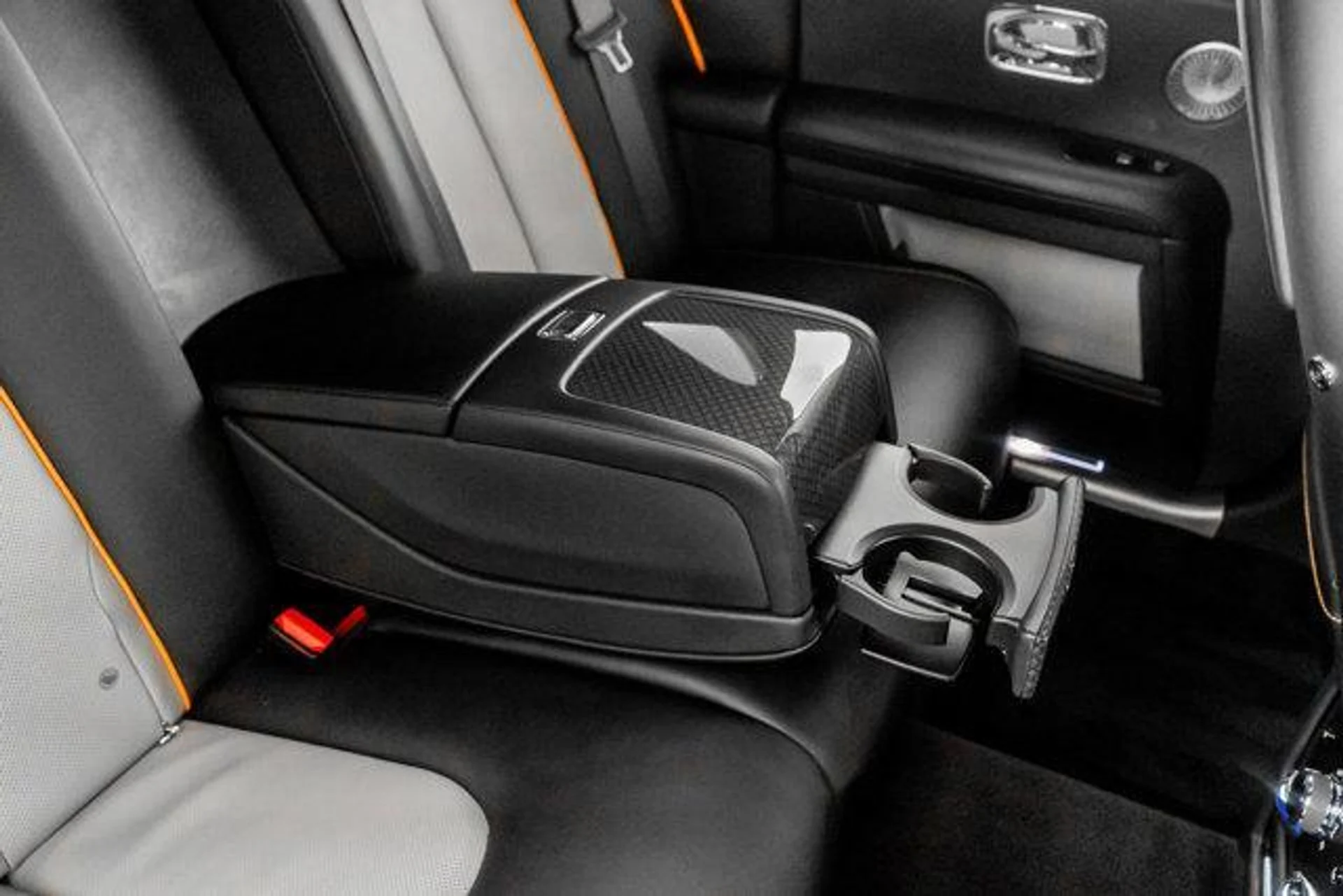 mph052_1256110301_3_VFP_Wm_Q98_G_XOYA_41_Ds_WHH_Arh_Cg_8de141912d