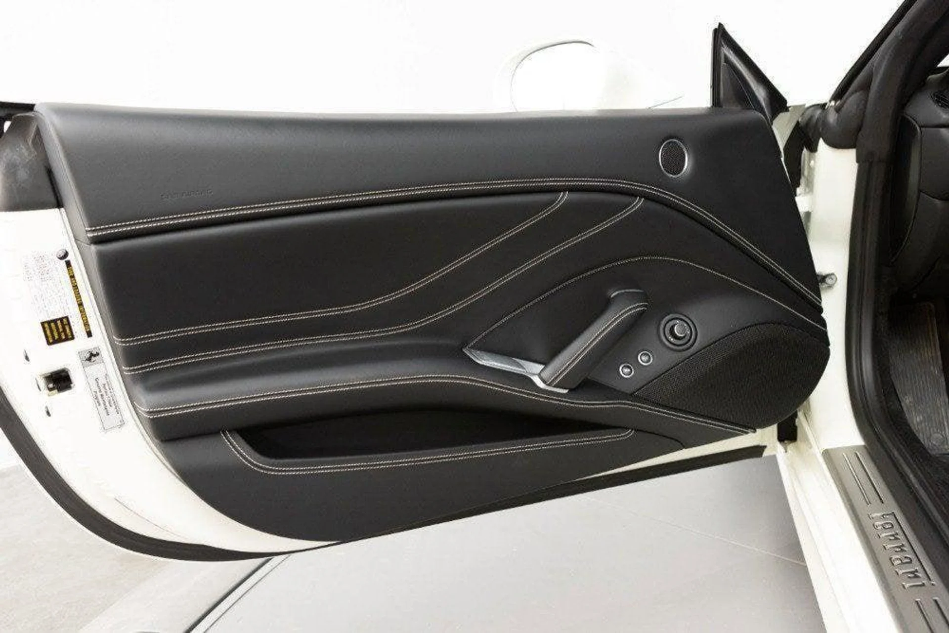 mph052_1260714867_Used_2016_Ferrari_California_T_1777368228_a06a1ec17c