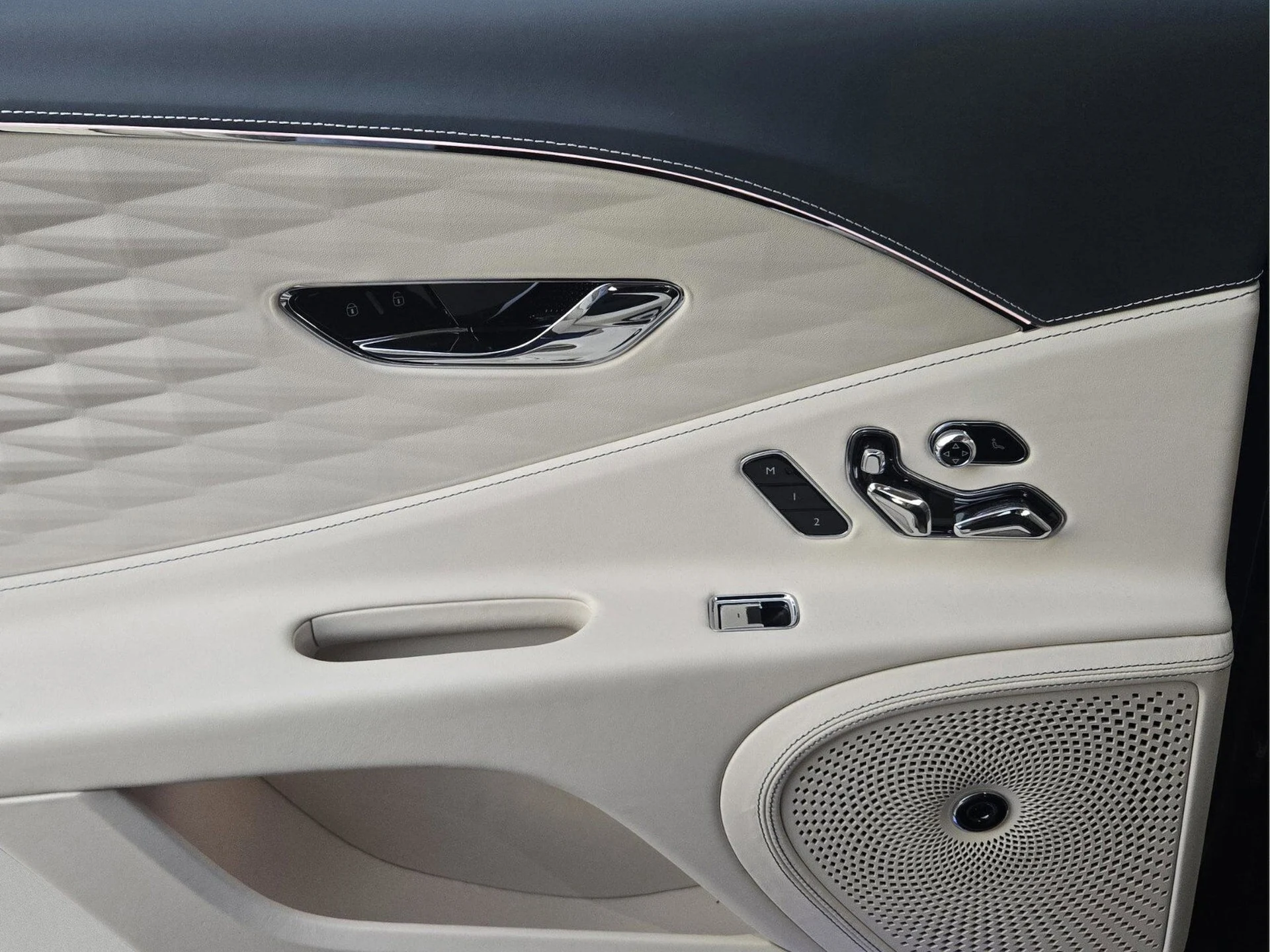 mph052_1260754289_54f08bffda445fecfc2941285fe71ed2x_138874ad91