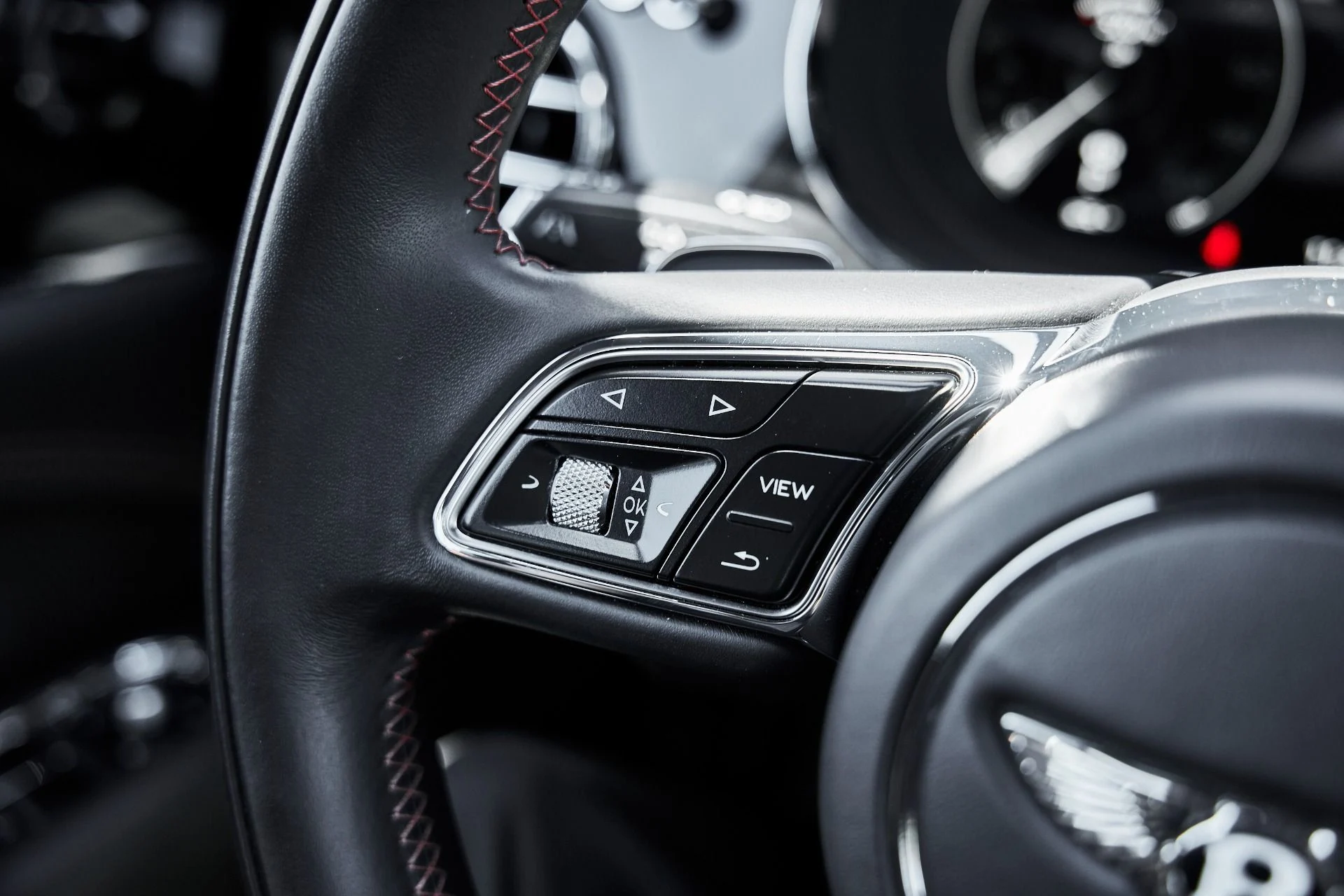 mph052_1261739767_Used_2021_Bentley_Bentayga_V8_1781575005_feb31f1e20