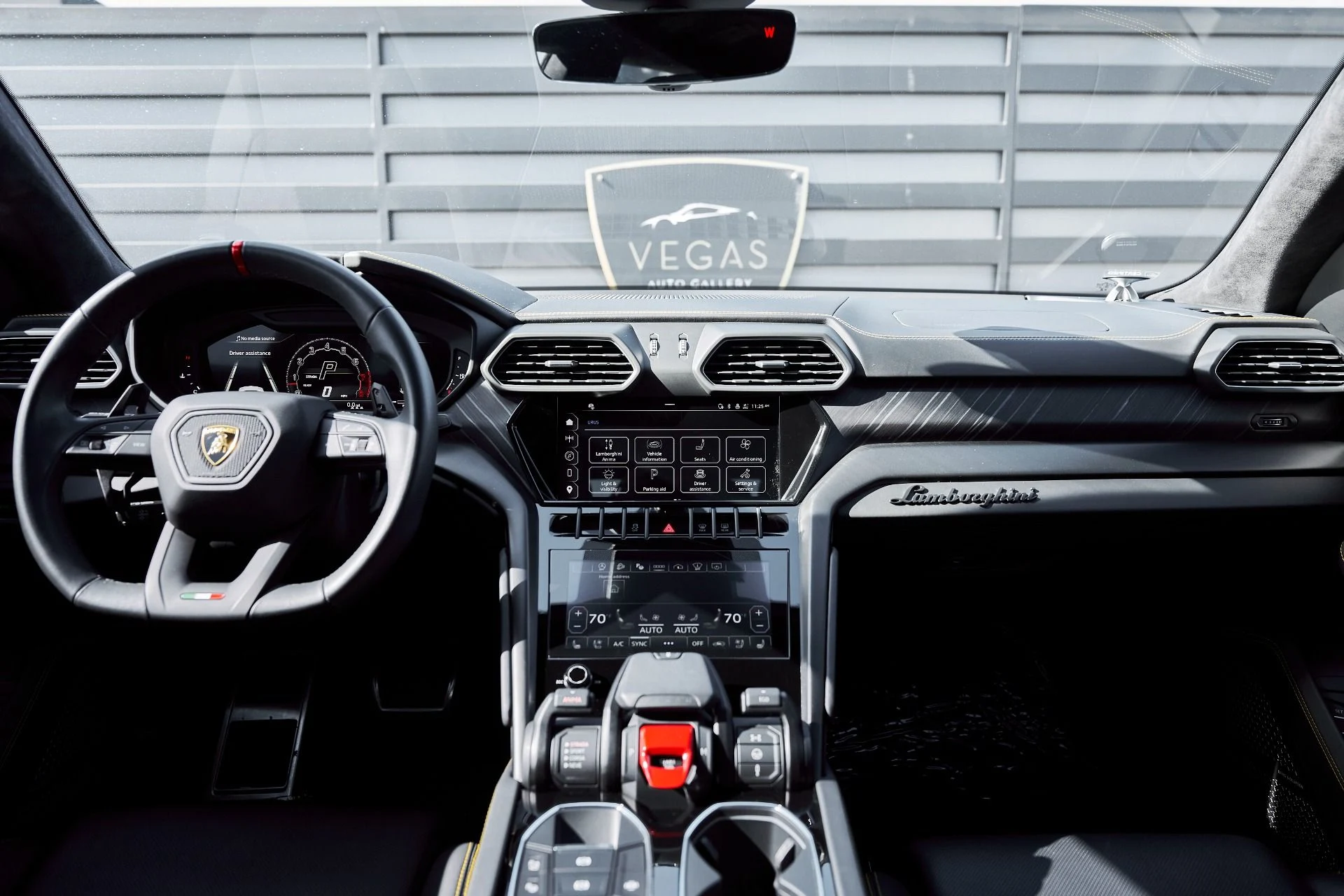 mph052_1272211760_Used_2024_Lamborghini_Urus_S_1770085913_f0a9c92e28