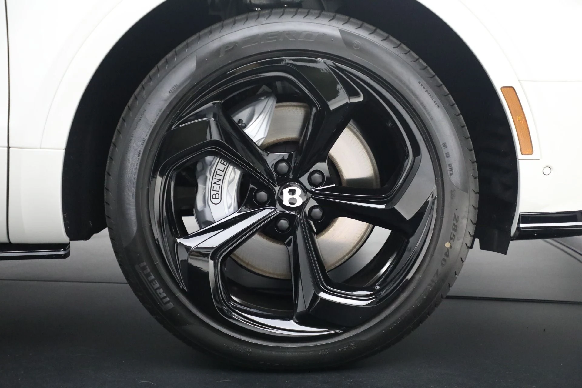 mph052_1273865211_Used_2025_Bentley_Bentayga_S_Black_Edition_26f084570e