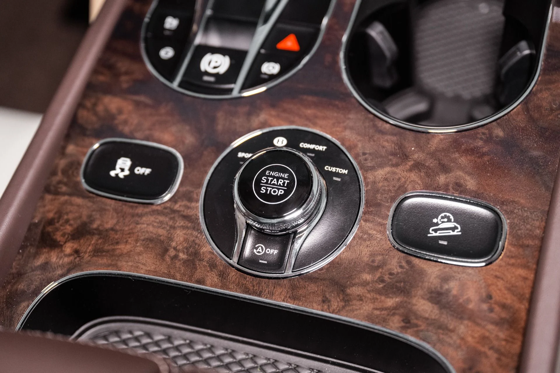 mph052_1296942051_Used_2025_Bentley_Bentayga_EWB_Mulliner_V8_1762964457_aa41abf0d2