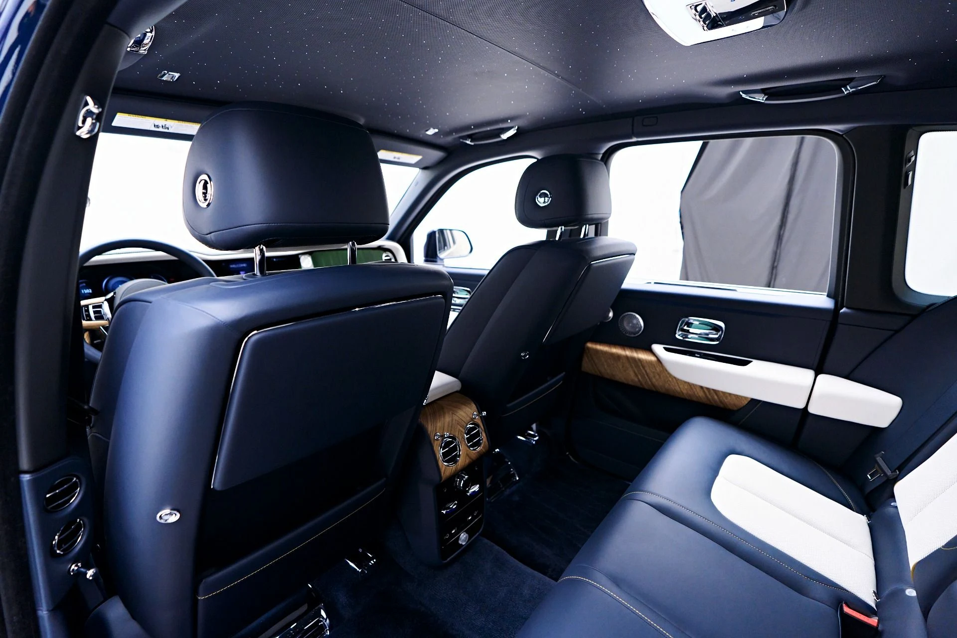 mph052_1303463168_Used_2025_Rolls_Royce_Cullinan_Base_1755895153_166e787b1a