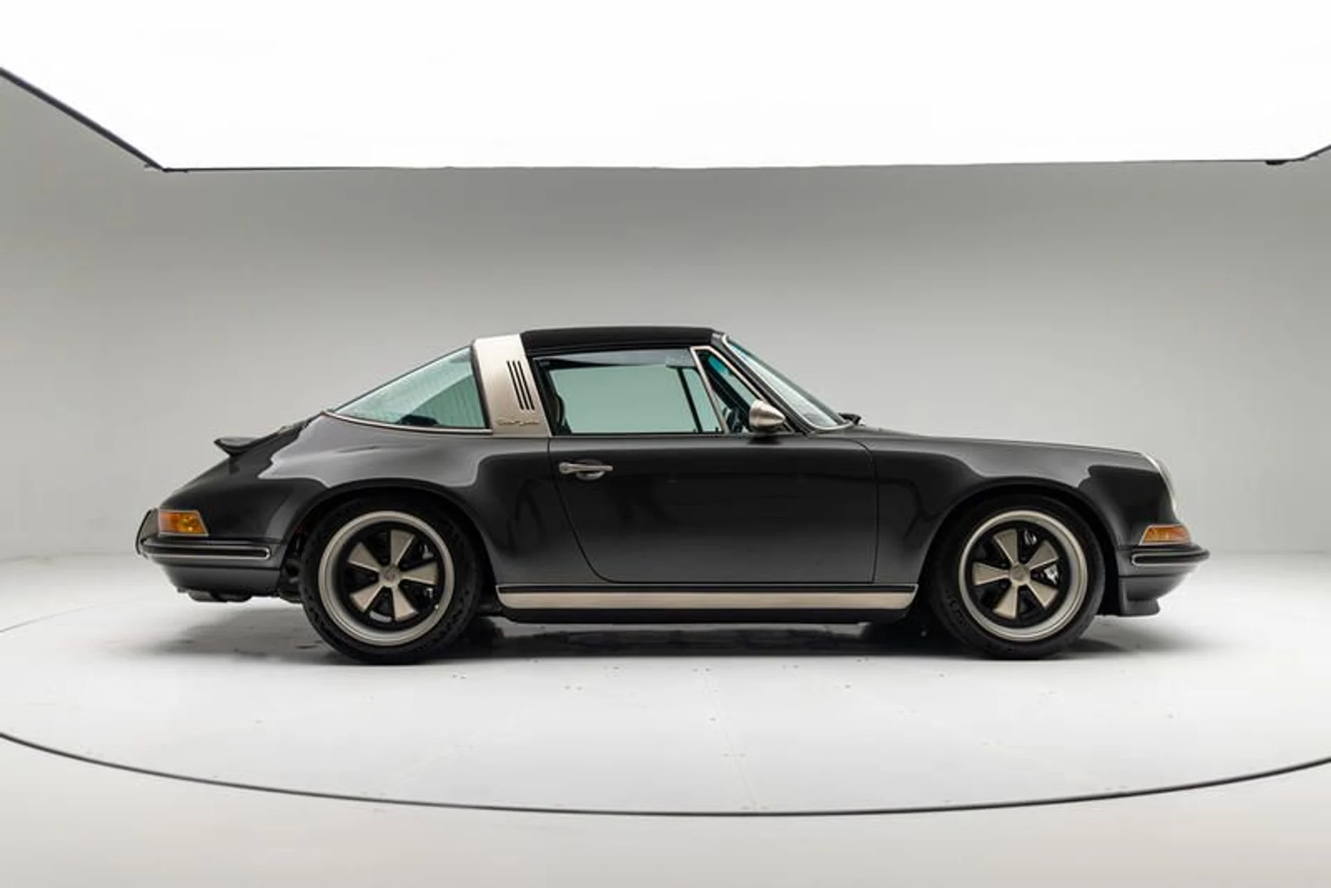 mph052_1340015570_C5_F06_B60_DF_63_4_DBD_B36_B_17_D320_DD_9338_f6e6adf155