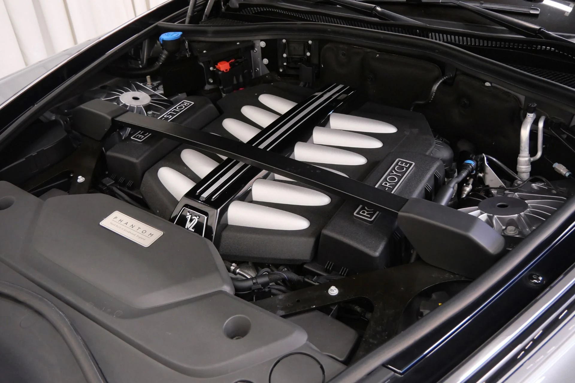 mph052_1363779626_Used_2020_Rolls_Royce_Phantom_1760120905_307d1e1219