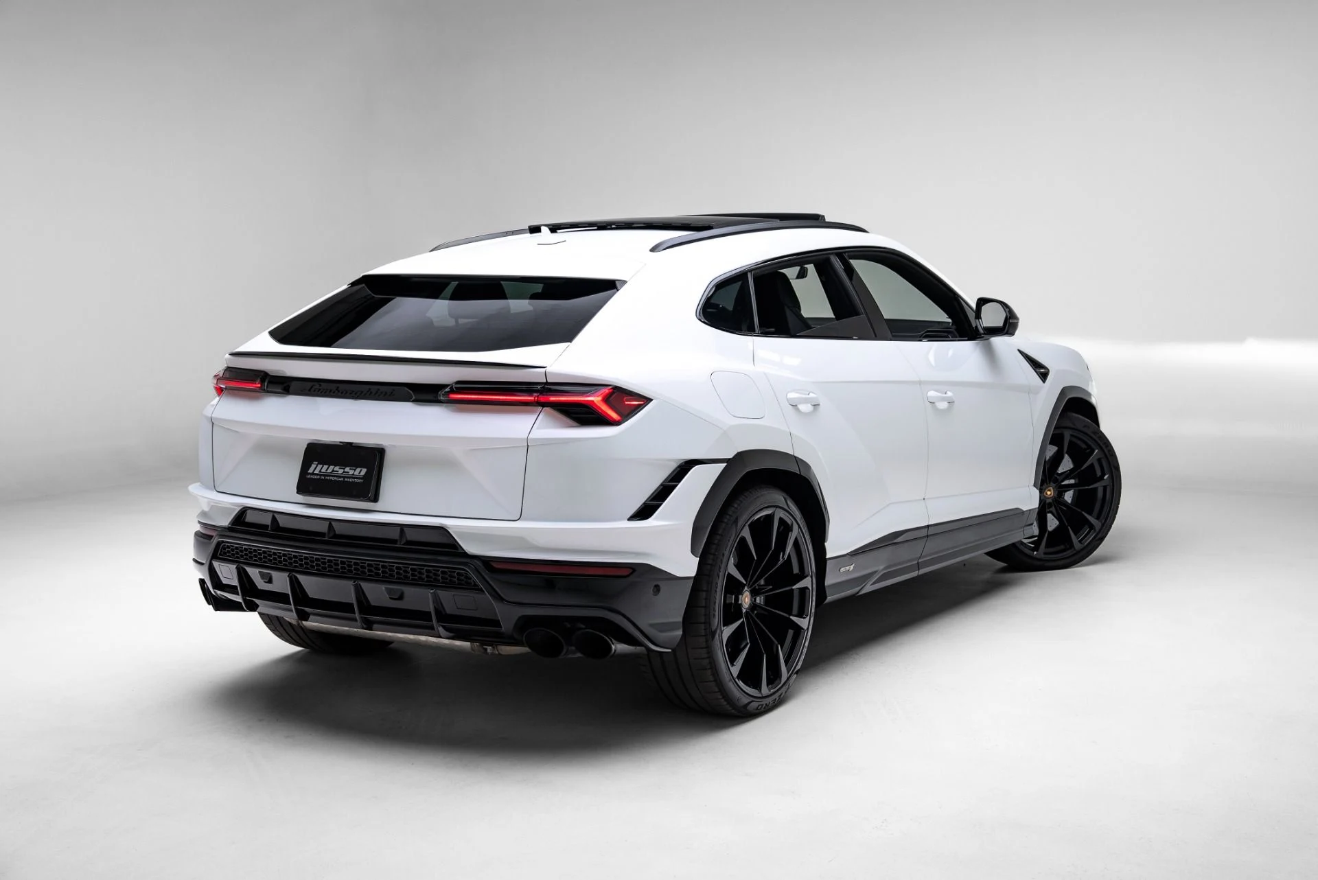 mph052_1379217299_Used_2023_Lamborghini_Urus_S_1776203755_a2cb1fd24a
