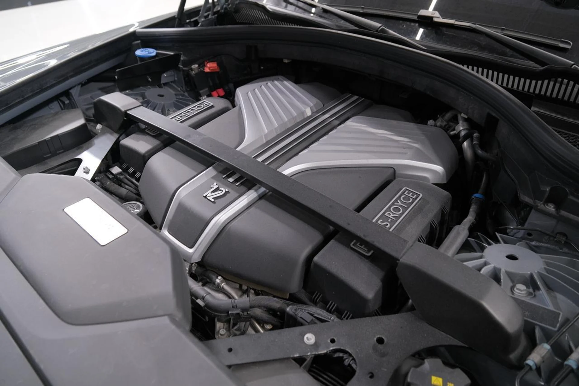 mph052_13870221_205da46fe832de6c087c9852b97961f0_3376809afb