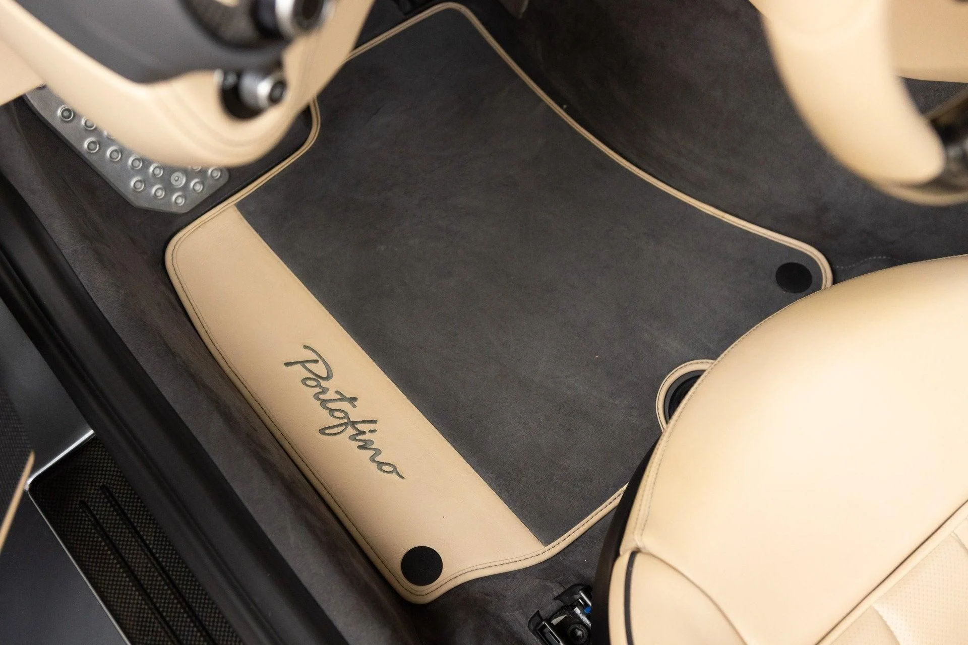 mph052_1396221415_Used_2019_Ferrari_Portofino_1792504072_f3ca465dd1