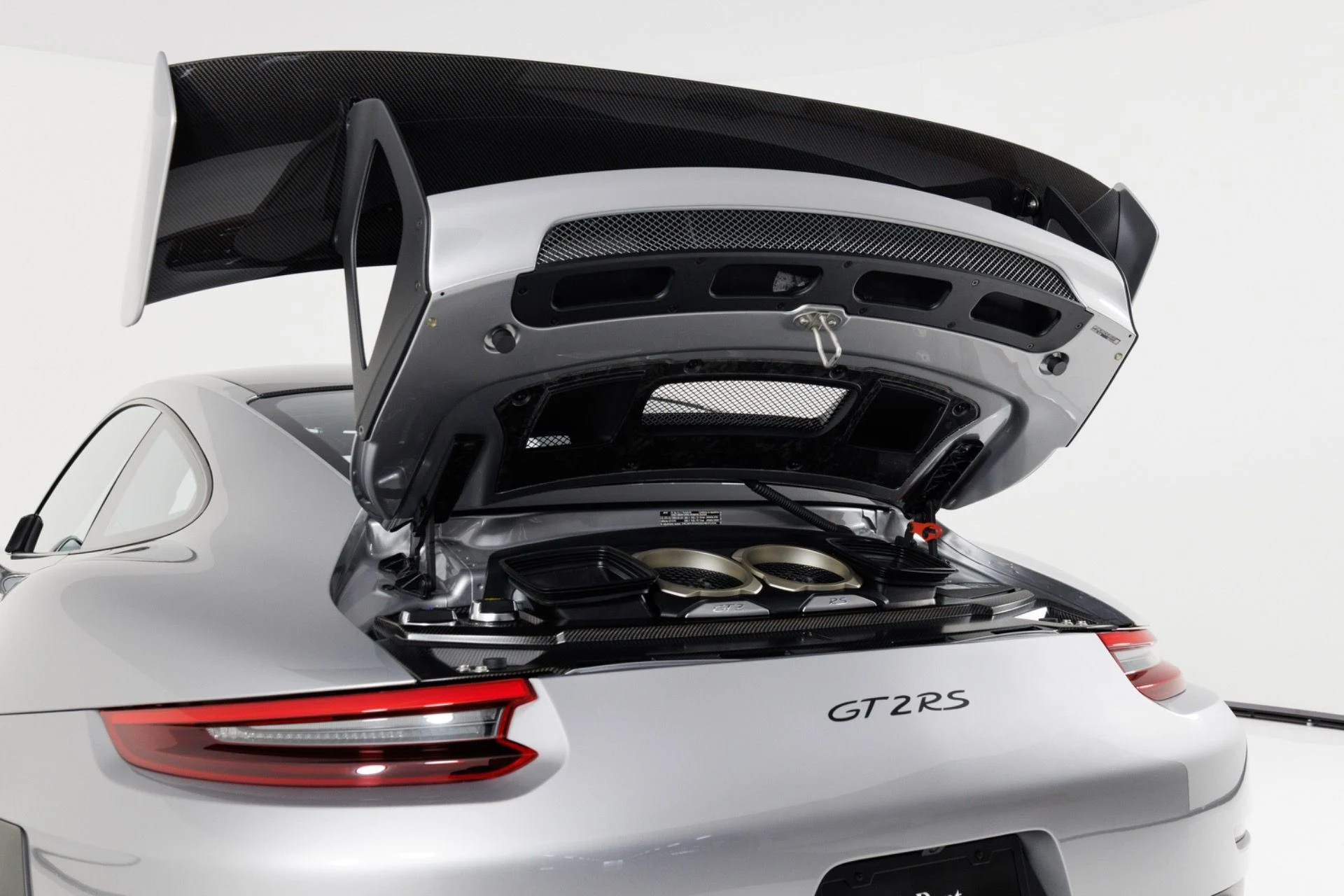 mph052_1407965199_Used_2018_Porsche_911_GT_2_RS_1791916169_9686453948