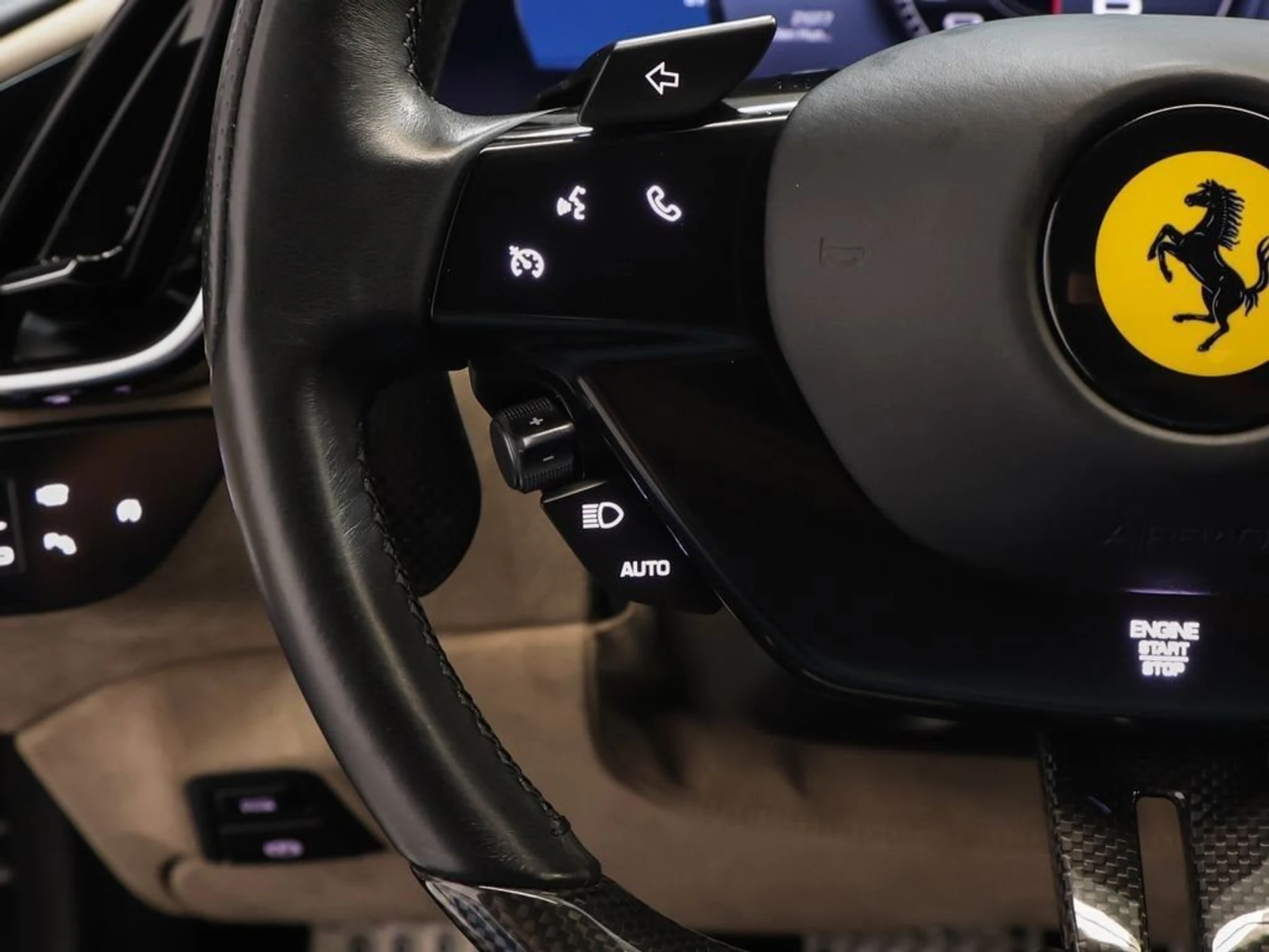 mph052_144139487_53_62f8f2f952