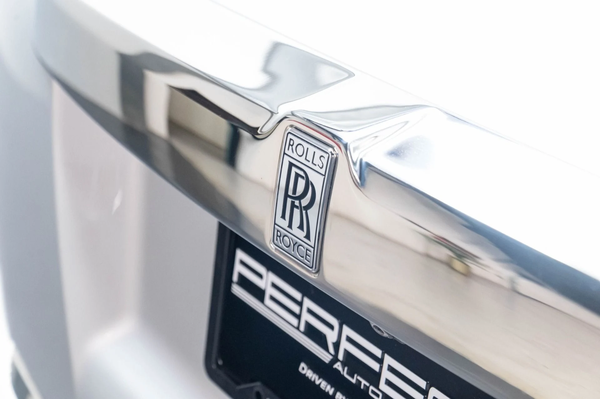 mph052_145848963_Used_2019_Rolls_Royce_Phantom_1784063951_307e43573f