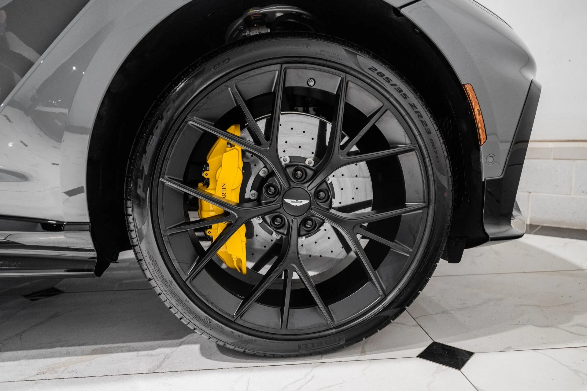 mph052_149951402_New_2026_Aston_Martin_DBX_S_1778681702_d7e8185b5b