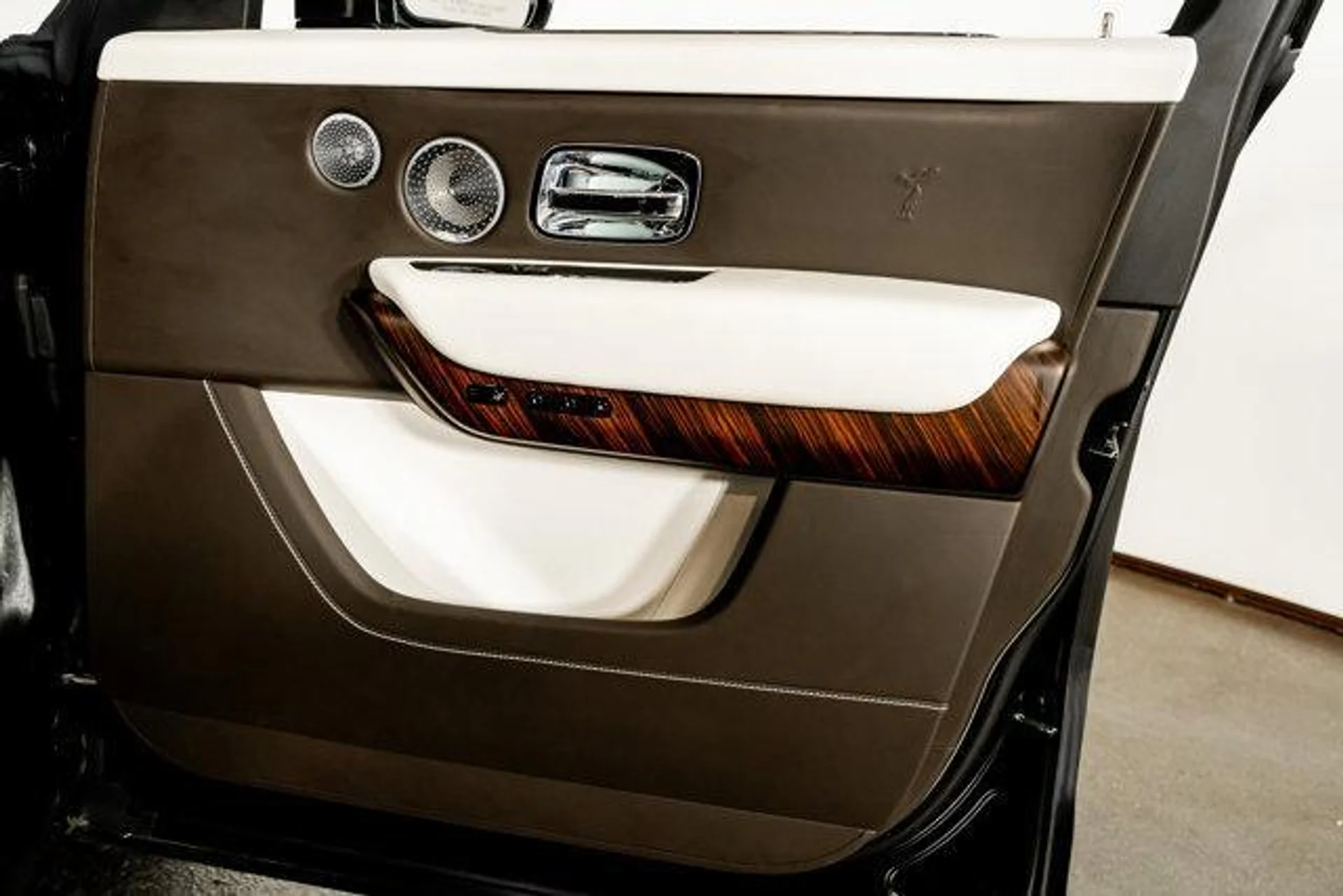 mph052_1504692577_2_Xpk8_Pfs_Cg_Qo_Bqr_KQE_Ypmmu_Wa74_88c2d40a13